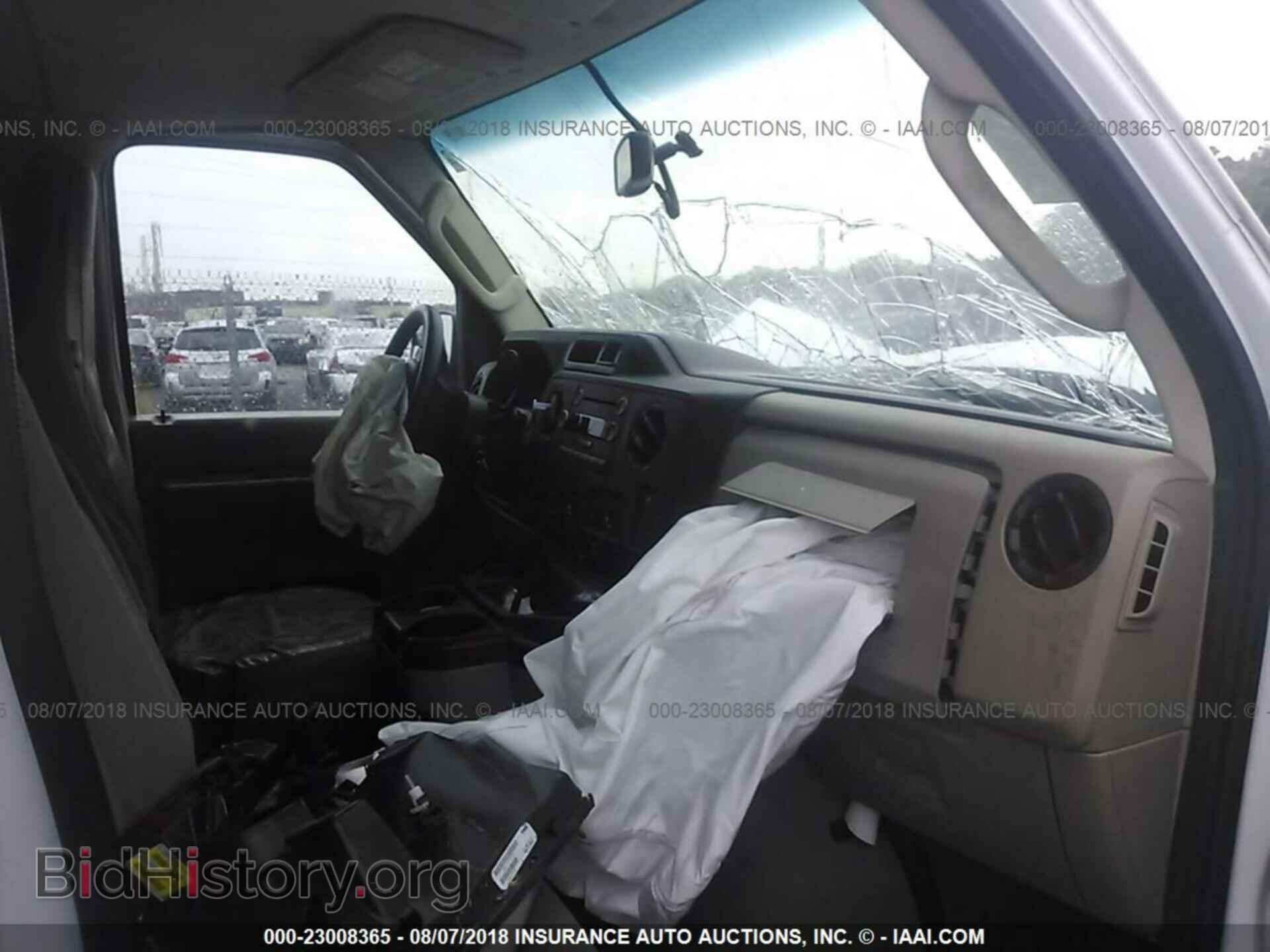 2012 Ford Econoline - VIN: 1FBNE3BL0CDA21058 - Фото 5