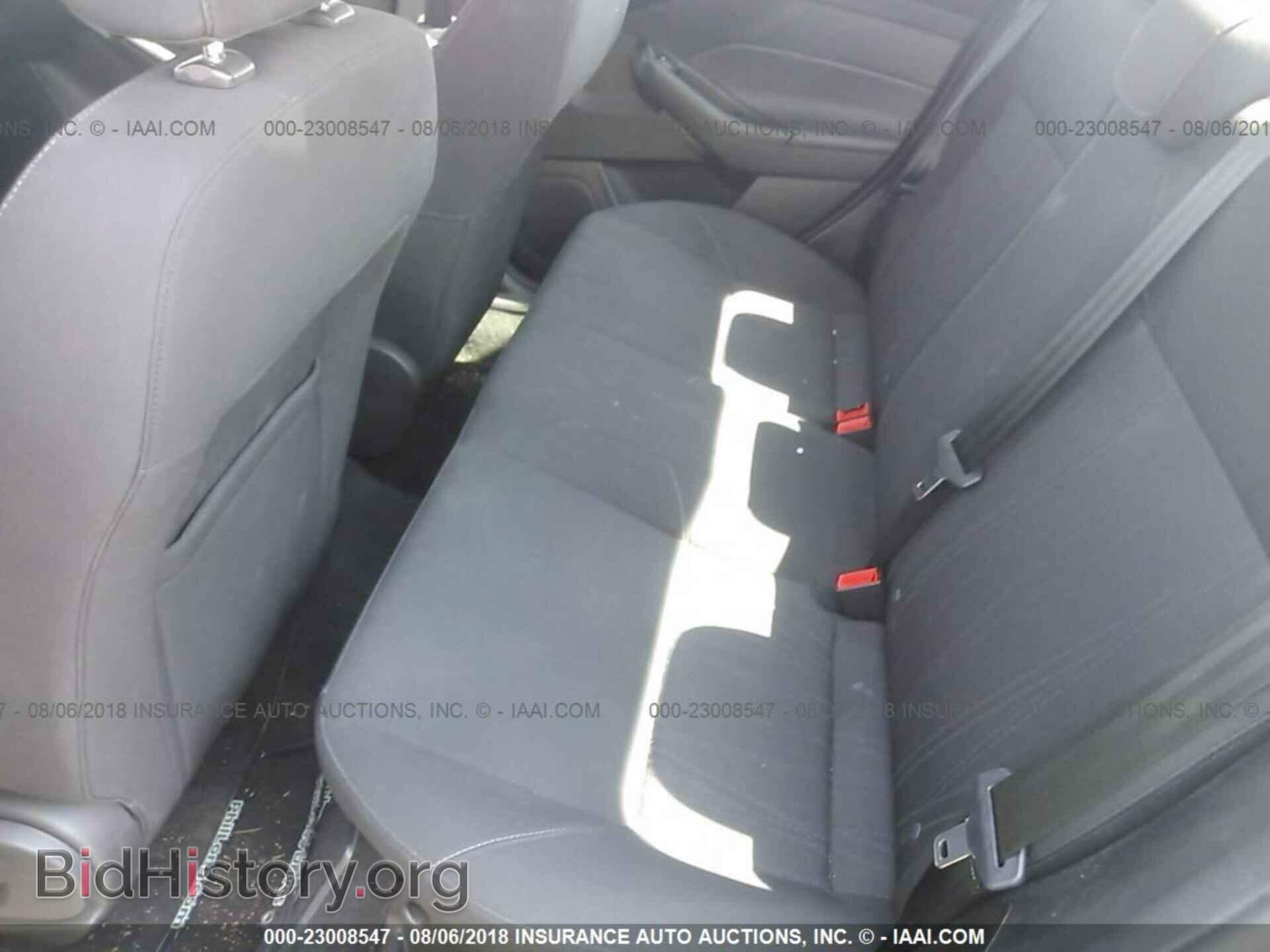 2016 Ford Focus - VIN: 1FADP3F20GL204691 - Photo 8