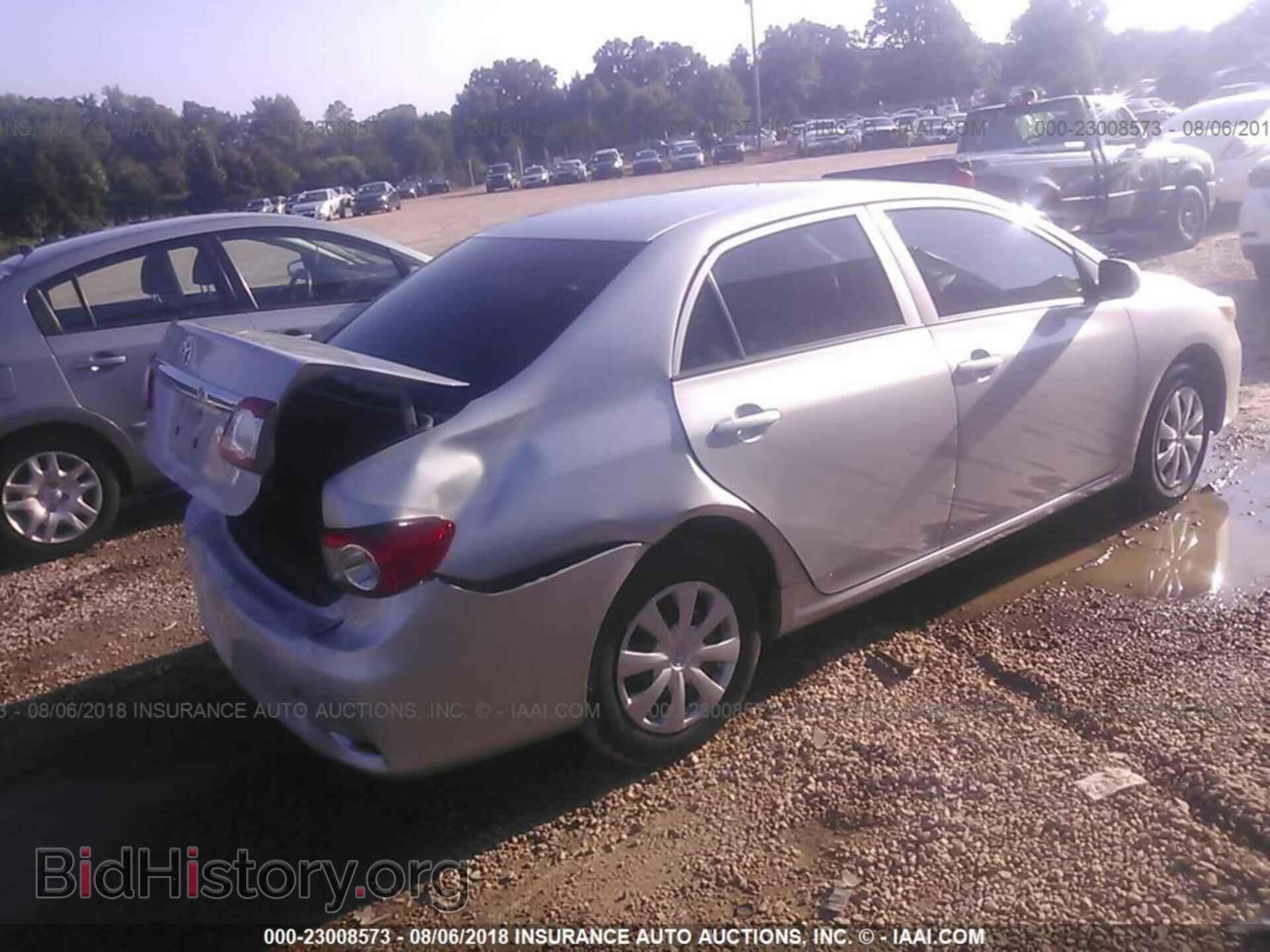 2013 Toyota Corolla - VIN: 2T1BU4EE2DC971179 - Photo 4