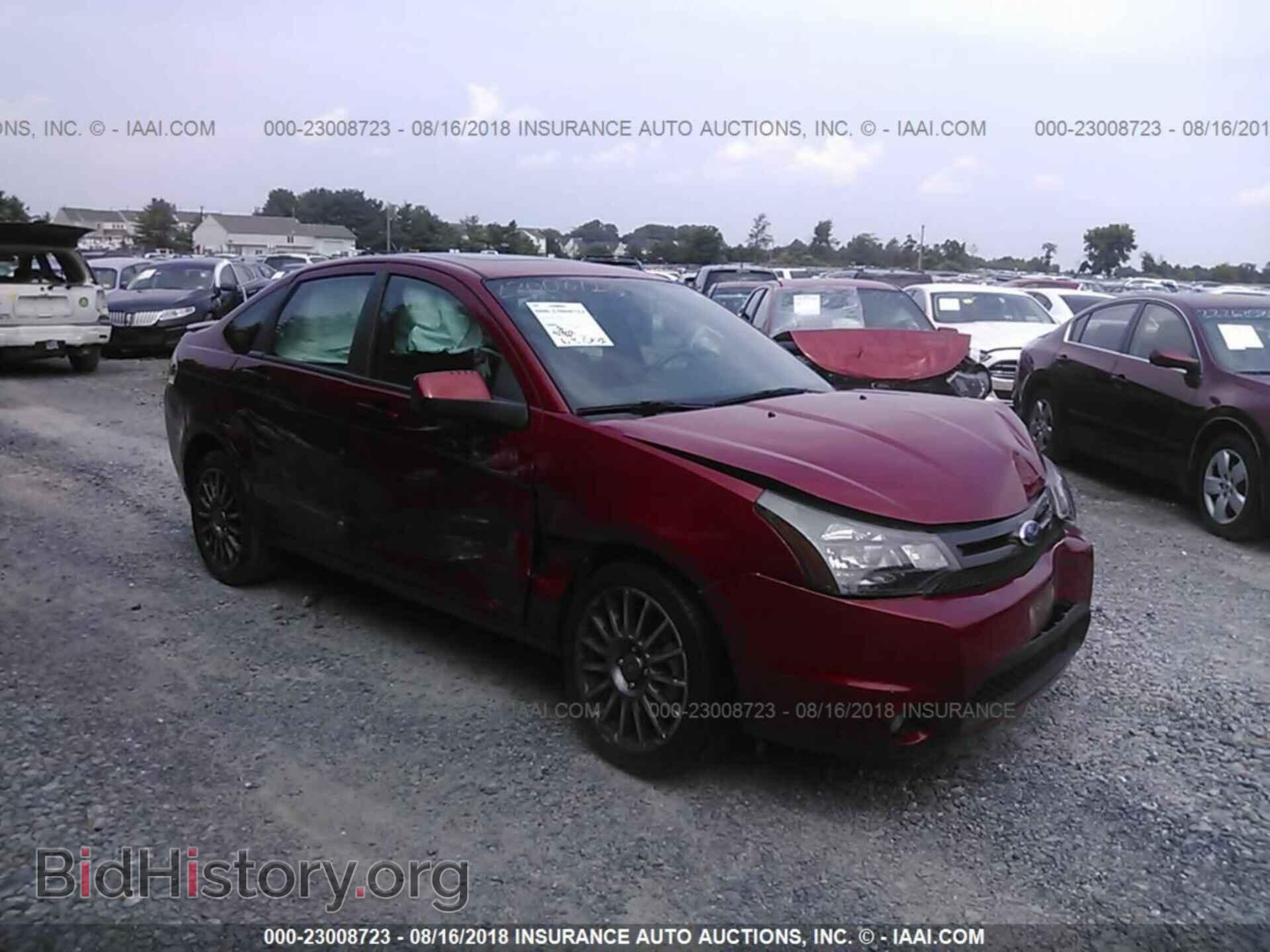 Photo 1FAHP3GN1BW140260 - Ford Focus 2011