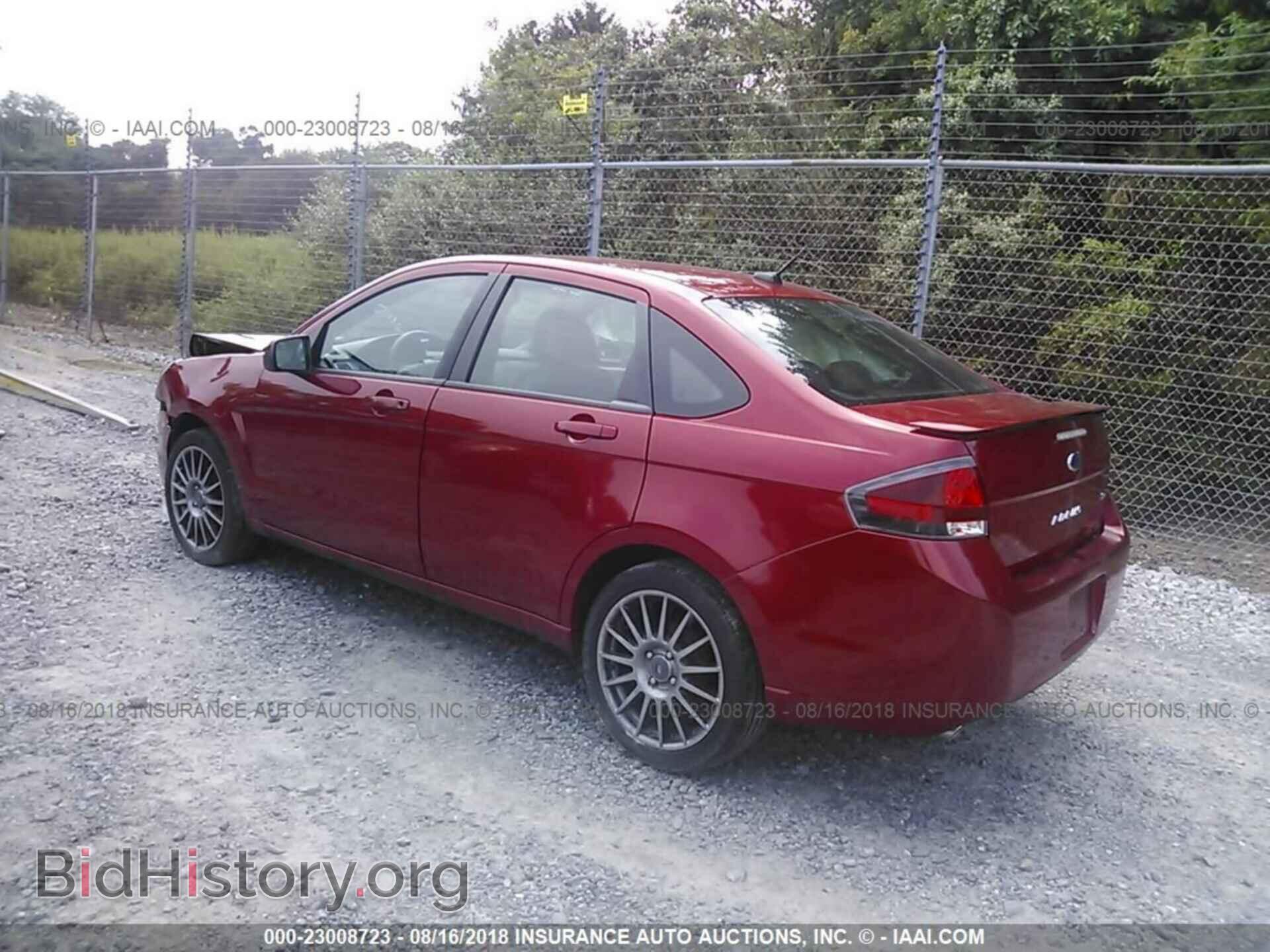 2011 Ford Focus - VIN: 1FAHP3GN1BW140260 - Фото 3