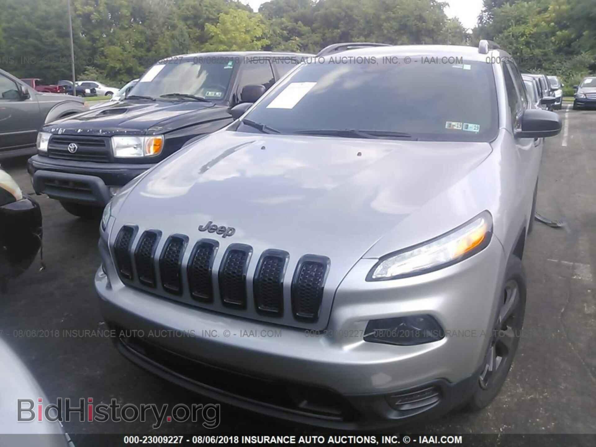 2017 Jeep Cherokee - VIN: 1C4PJMAS3HW600085 - Фото 6