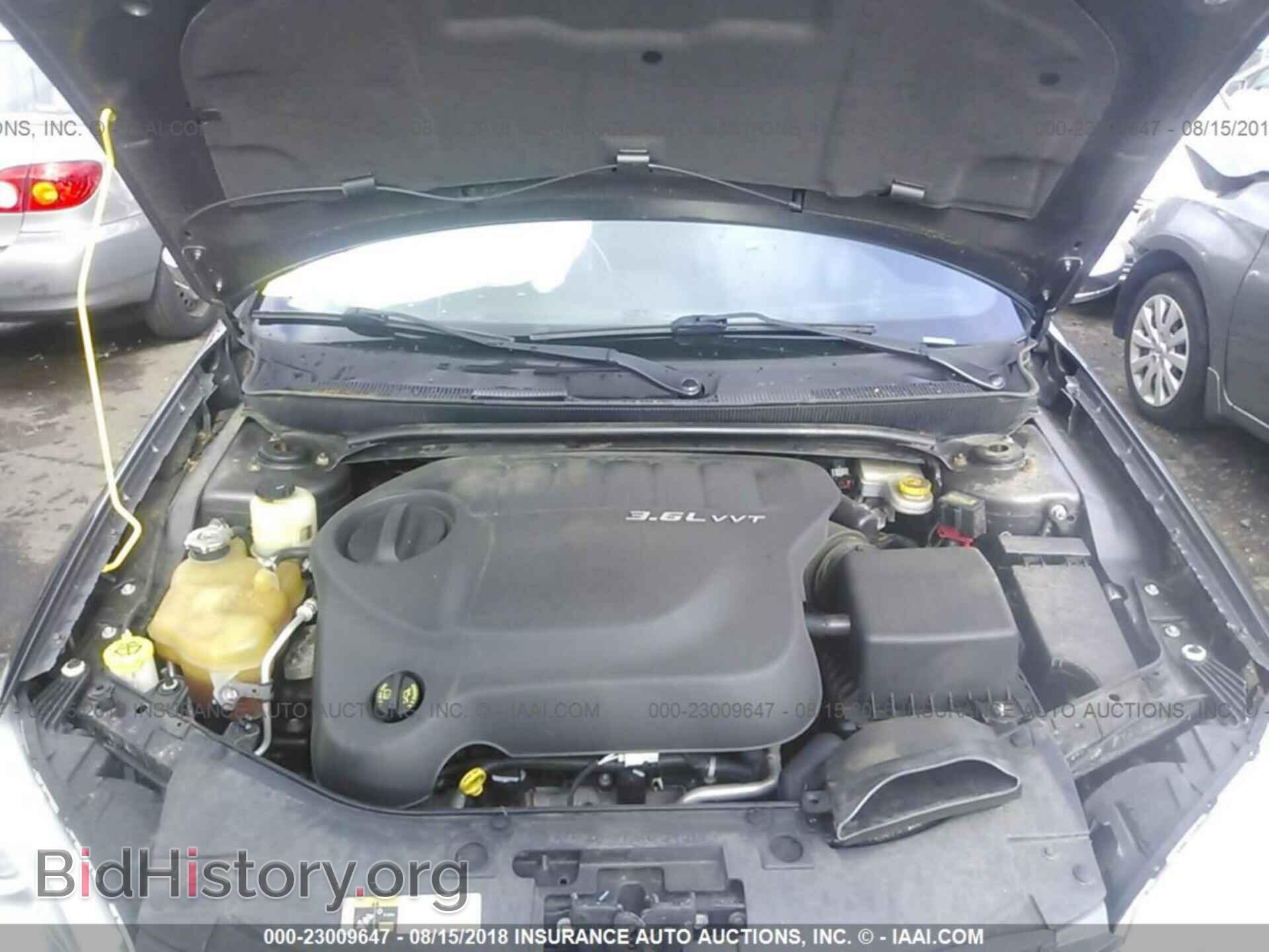 2014 Chrysler 200 - VIN: 1C3CCBCG9EN198150 - Photo 10