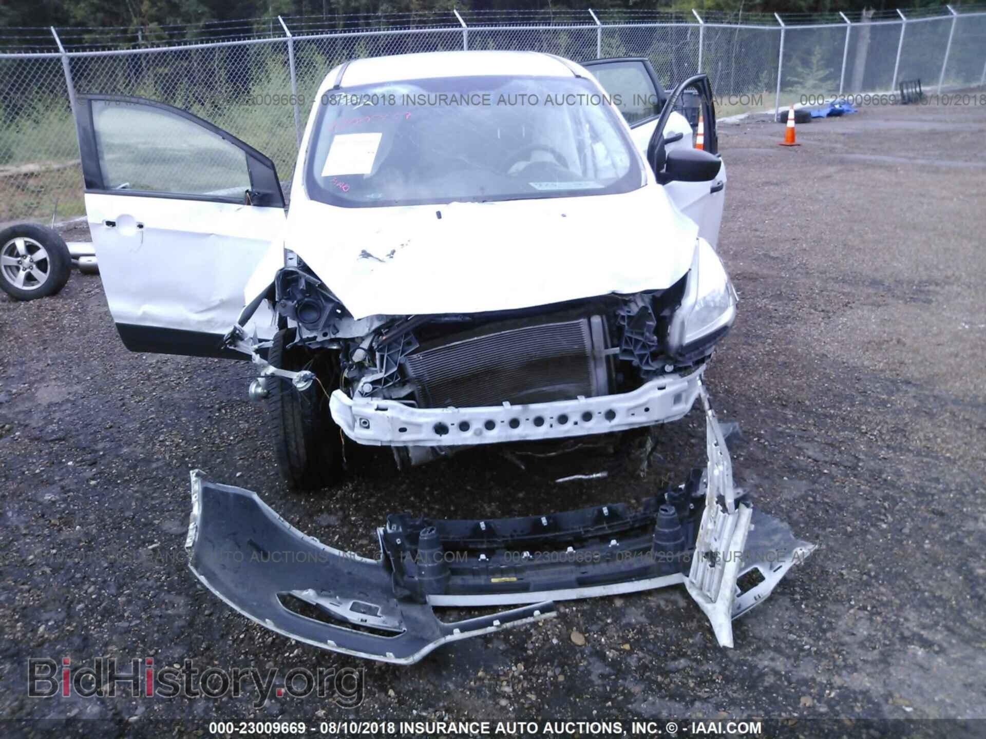 2013 Ford Escape - VIN: 1FMCU0F73DUD48942 - Photo 6