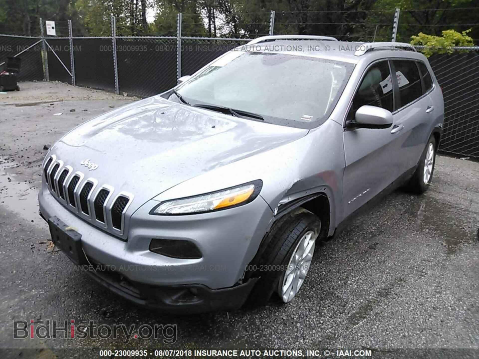 2017 Jeep Cherokee - VIN: 1C4PJMCS9HW656223 - Фото 2