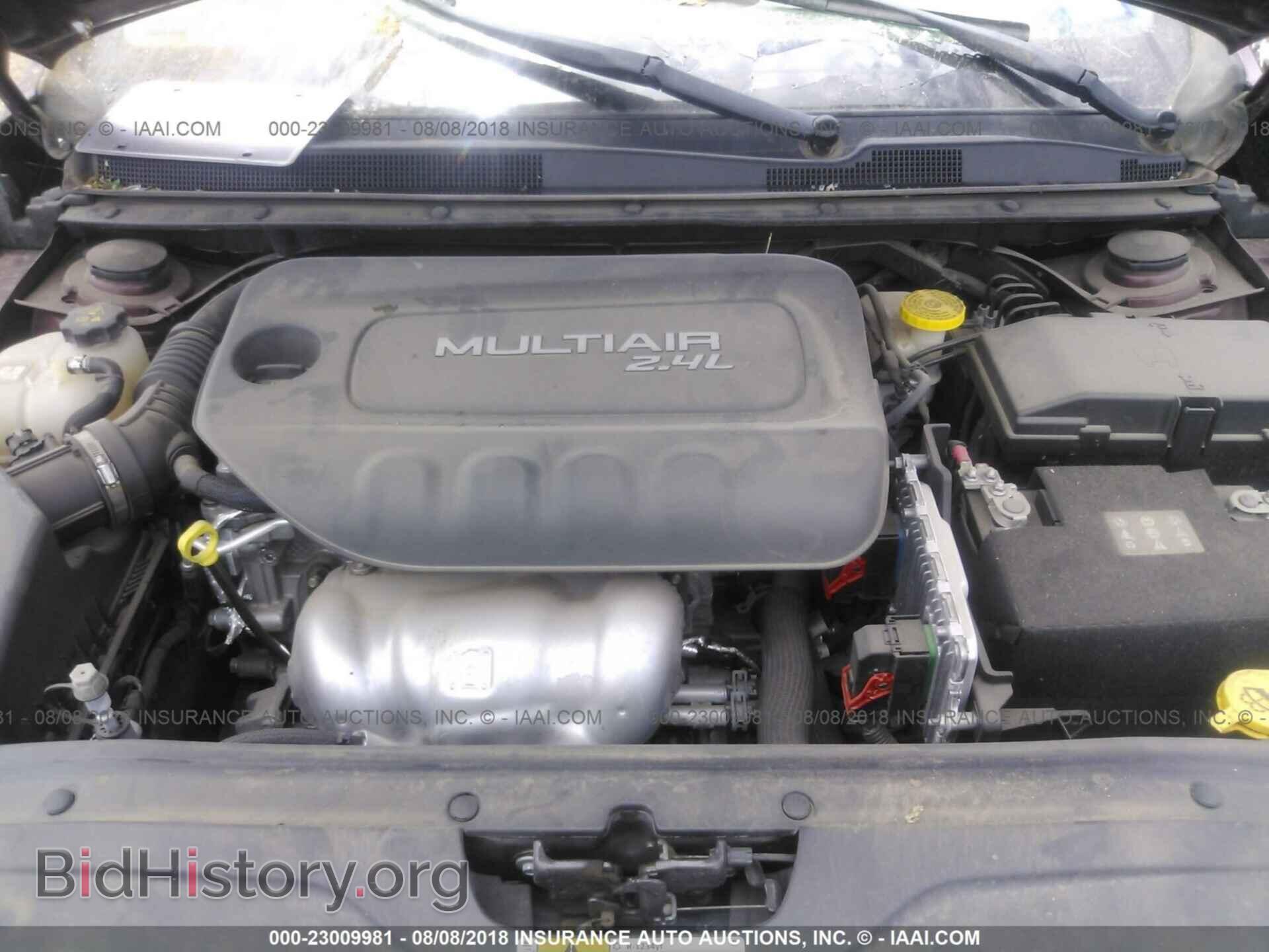 2016 Chrysler 200 - VIN: 1C3CCCAB3GN101928 - Photo 10