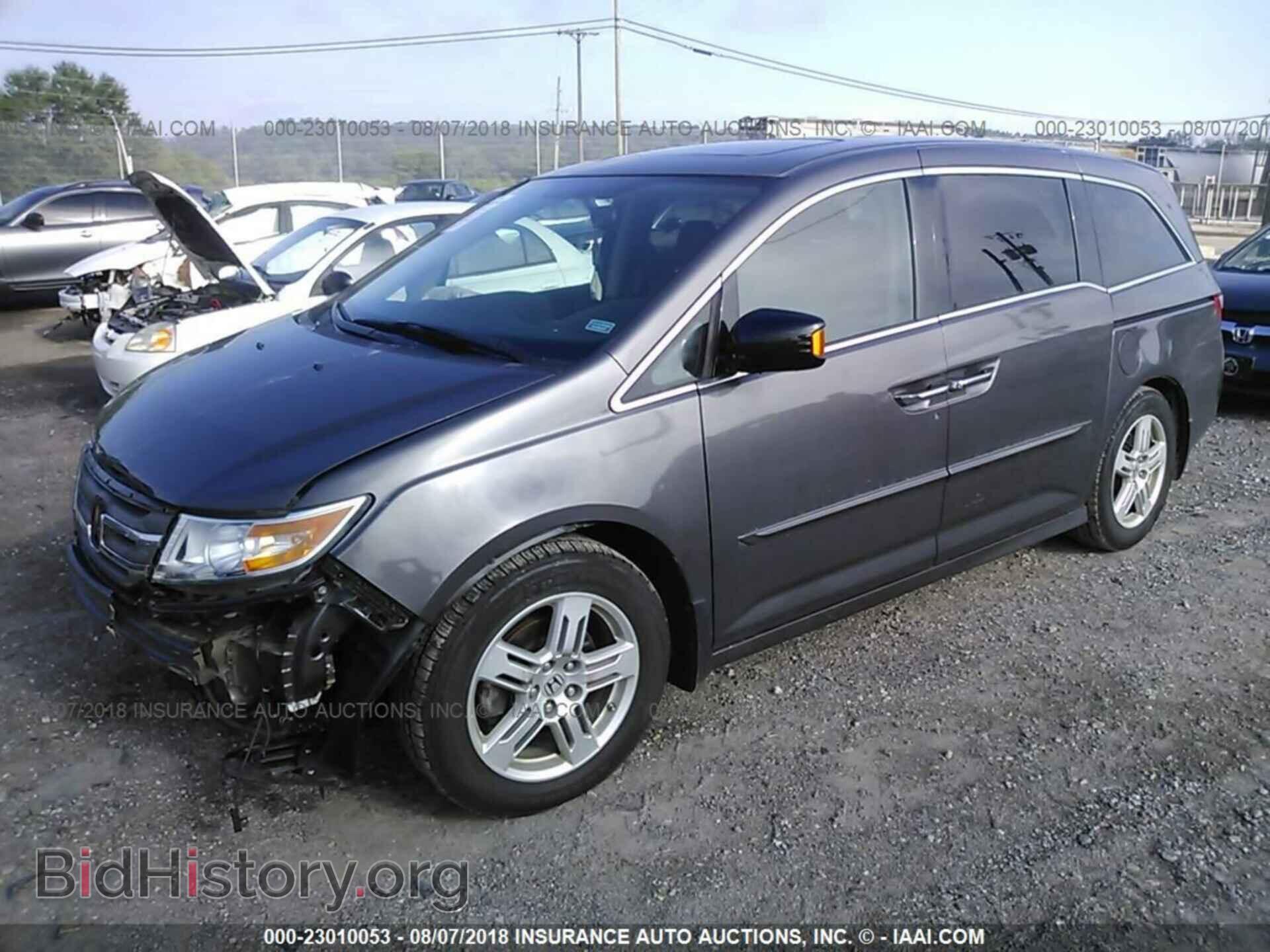 2013 Honda Odyssey - VIN: 5FNRL5H90DB078686 - Фото 2