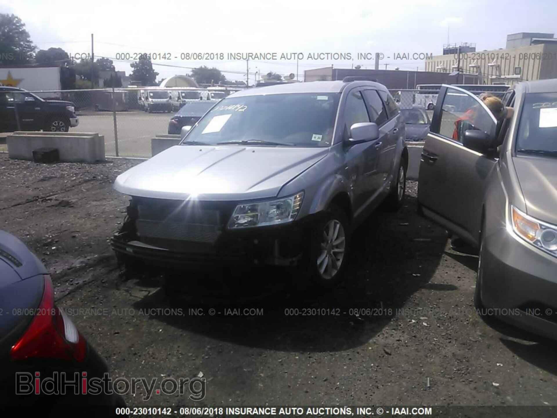 2016 Dodge Journey - VIN: 3C4PDCBB5GT198395 - Фото 2