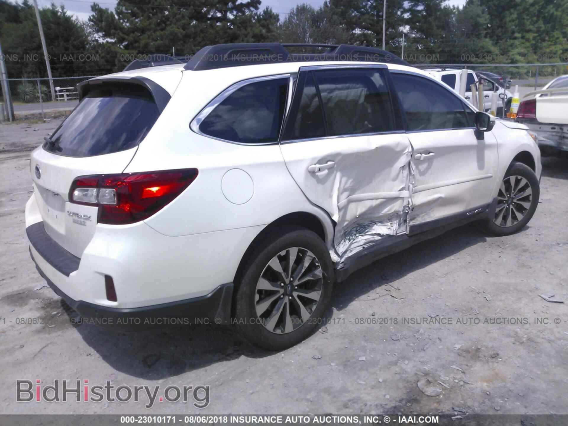 2017 Subaru Outback - VIN: 4S4BSANC7H3360450 - Photo 4