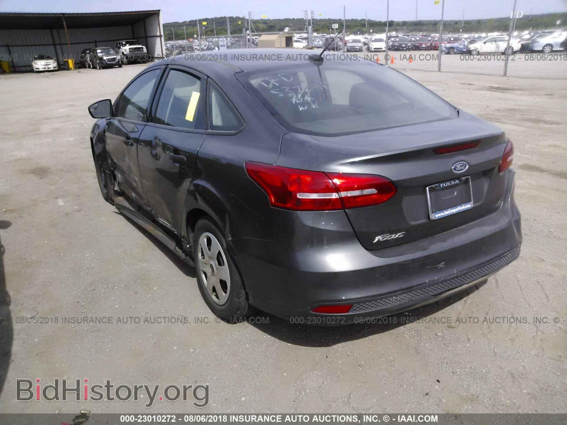 2017 Ford Focus - VIN: 1FADP3E20HL244594 - Photo 3