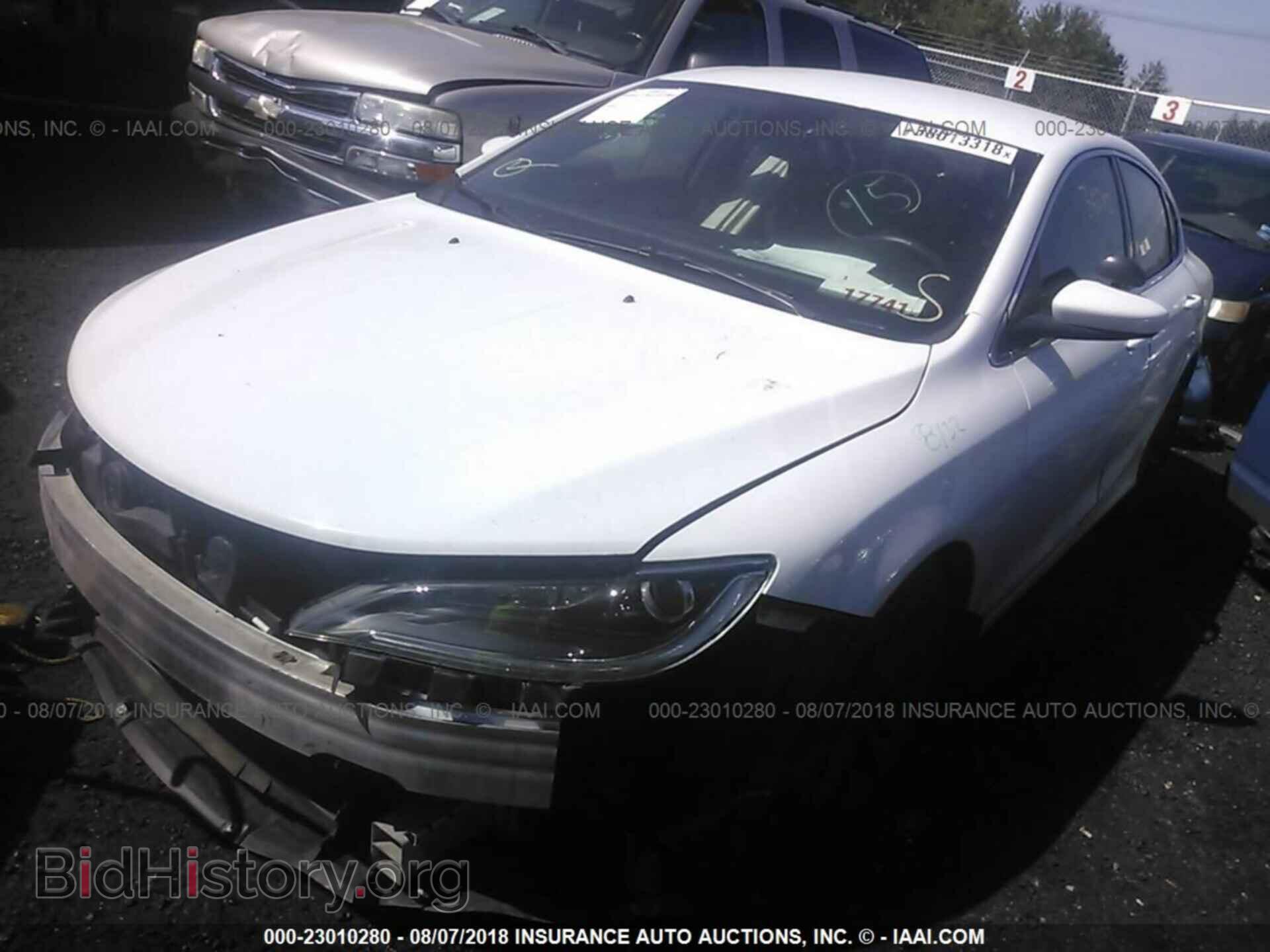 2015 Chrysler 200 - VIN: 1C3CCCAB8FN716585 - Photo 2