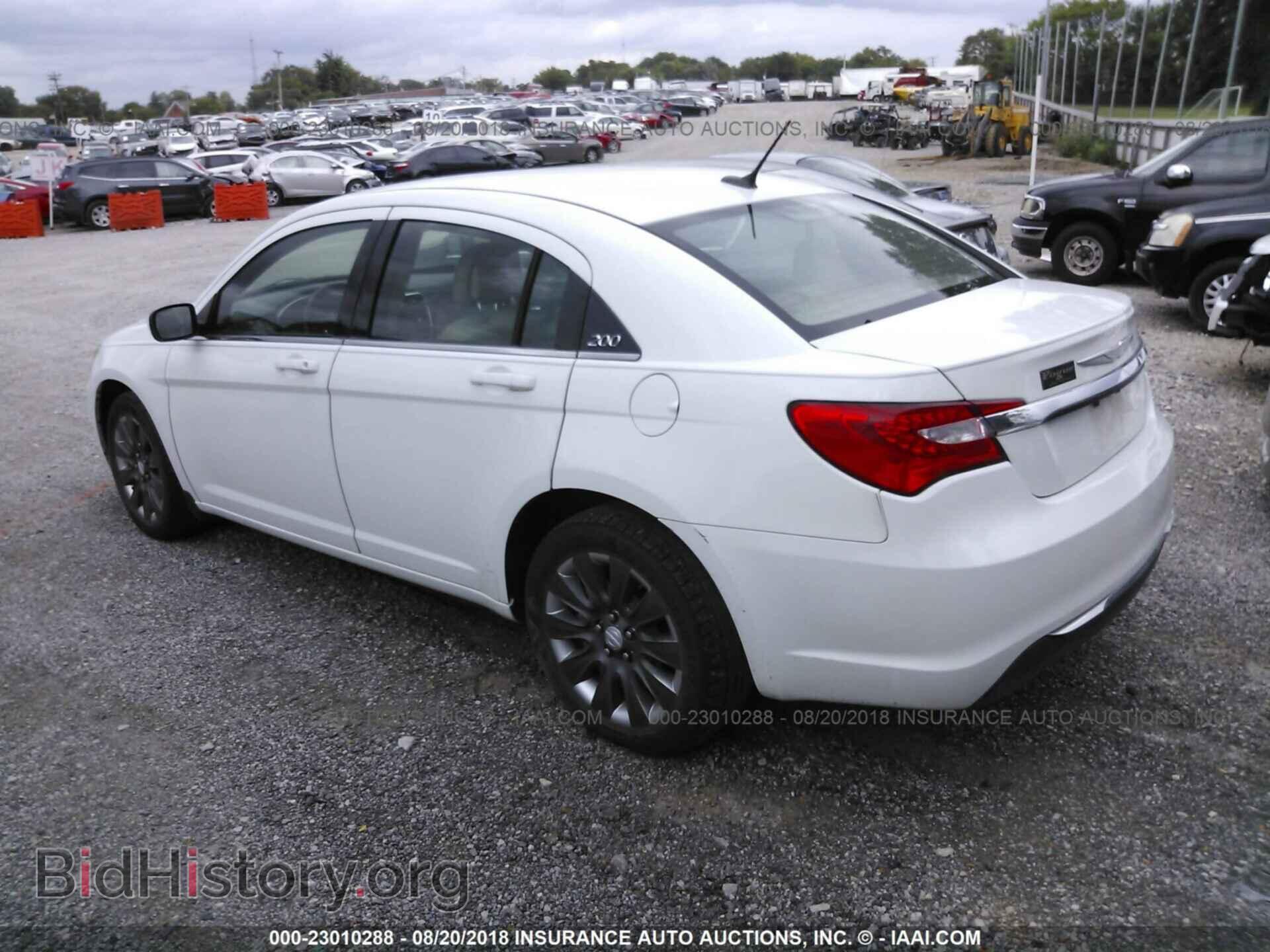 2013 Chrysler 200 - VIN: 1C3CCBAB8DN641202 - Photo 3