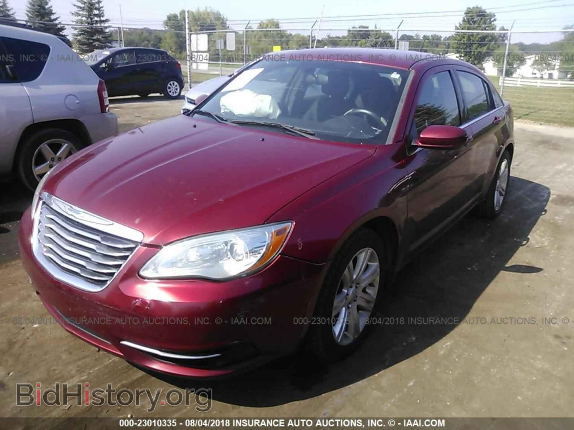 2012 Chrysler 200 - VIN: 1C3CCBBB9CN303045 - Фото 2