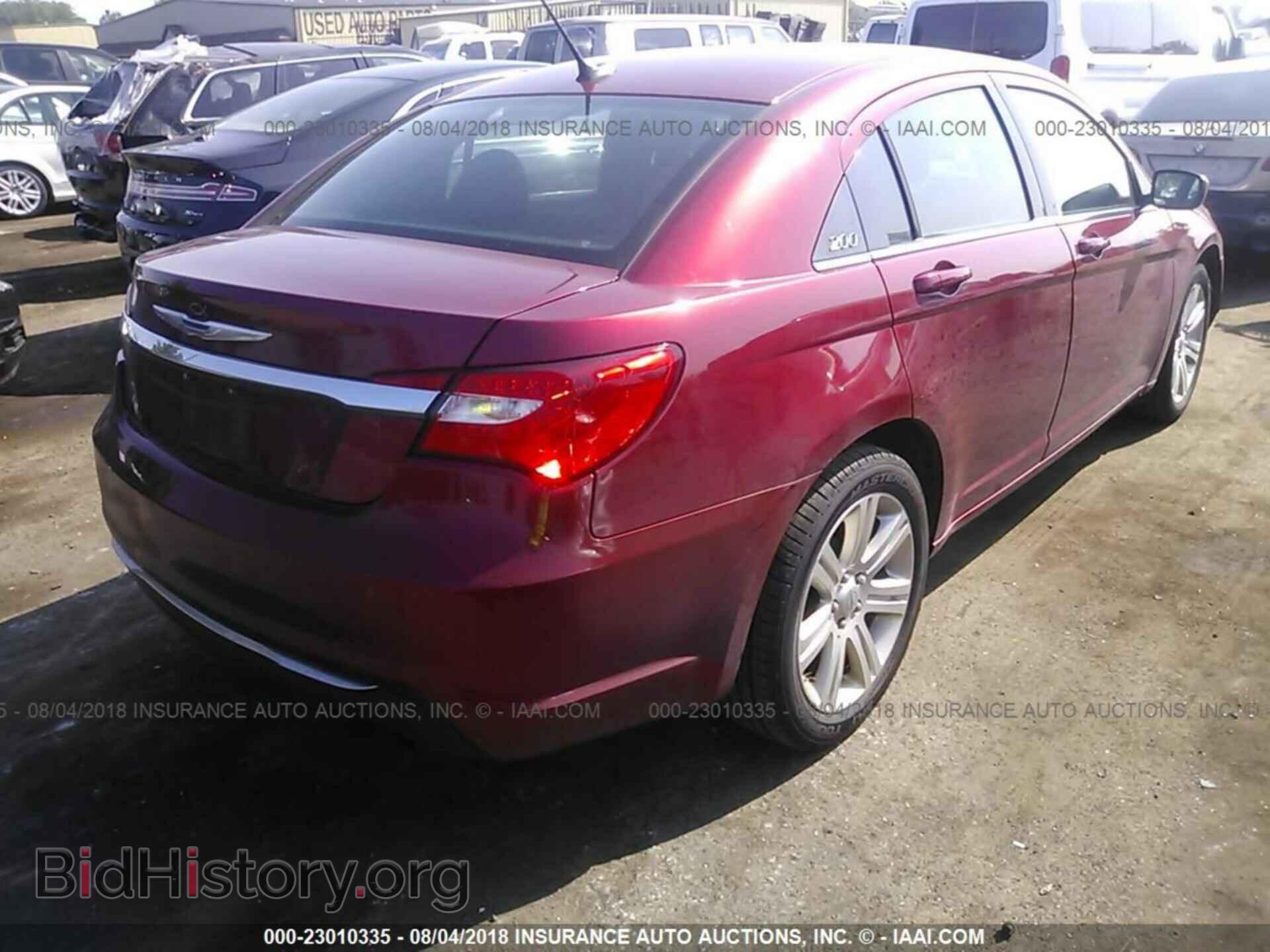 2012 Chrysler 200 - VIN: 1C3CCBBB9CN303045 - Фото 4