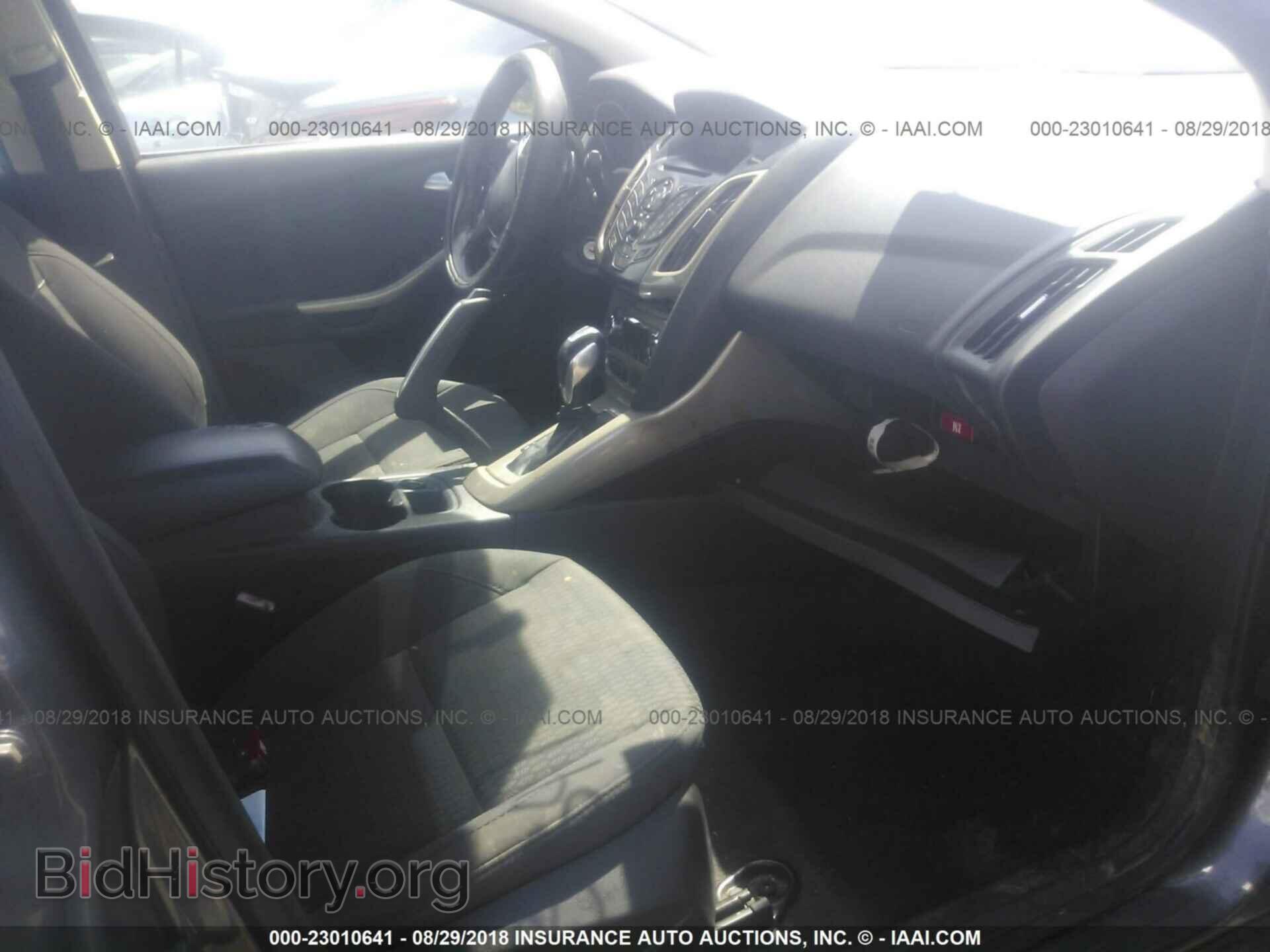 2012 Ford Focus - VIN: 1FAHP3H2XCL210815 - Photo 5