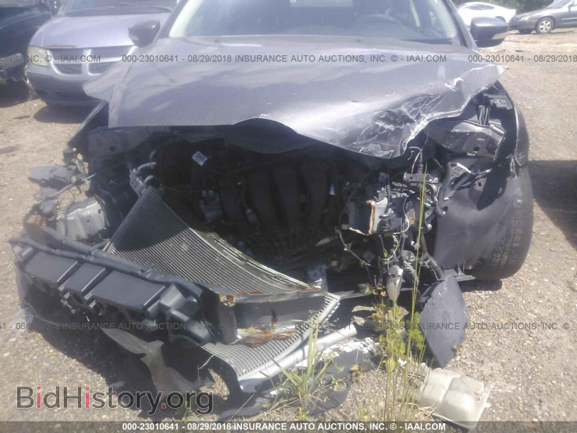 2012 Ford Focus - VIN: 1FAHP3H2XCL210815 - Photo 6
