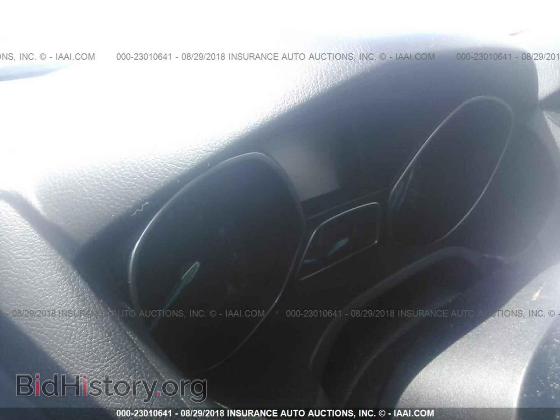 2012 Ford Focus - VIN: 1FAHP3H2XCL210815 - Photo 7