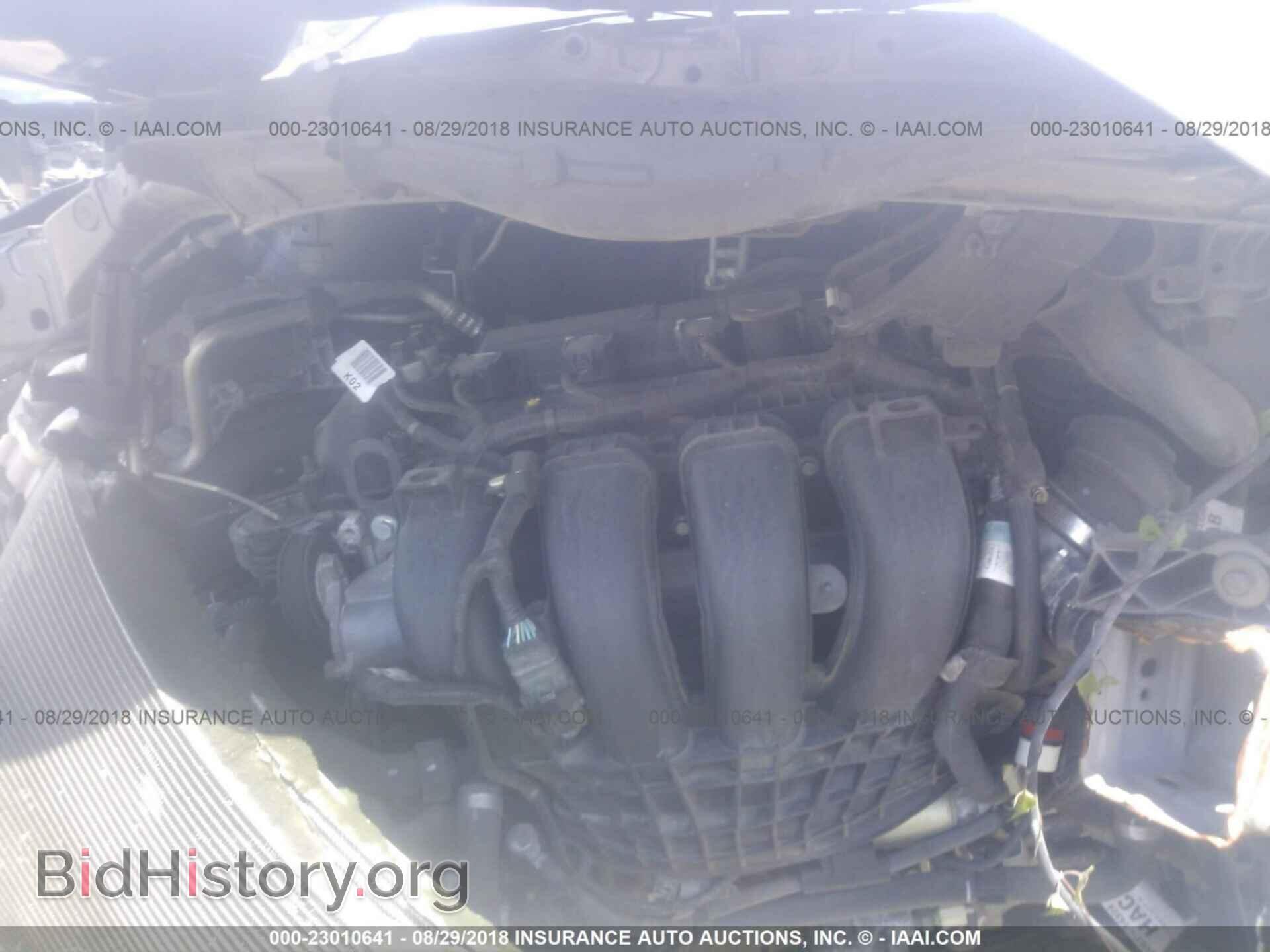 2012 Ford Focus - VIN: 1FAHP3H2XCL210815 - Photo 10