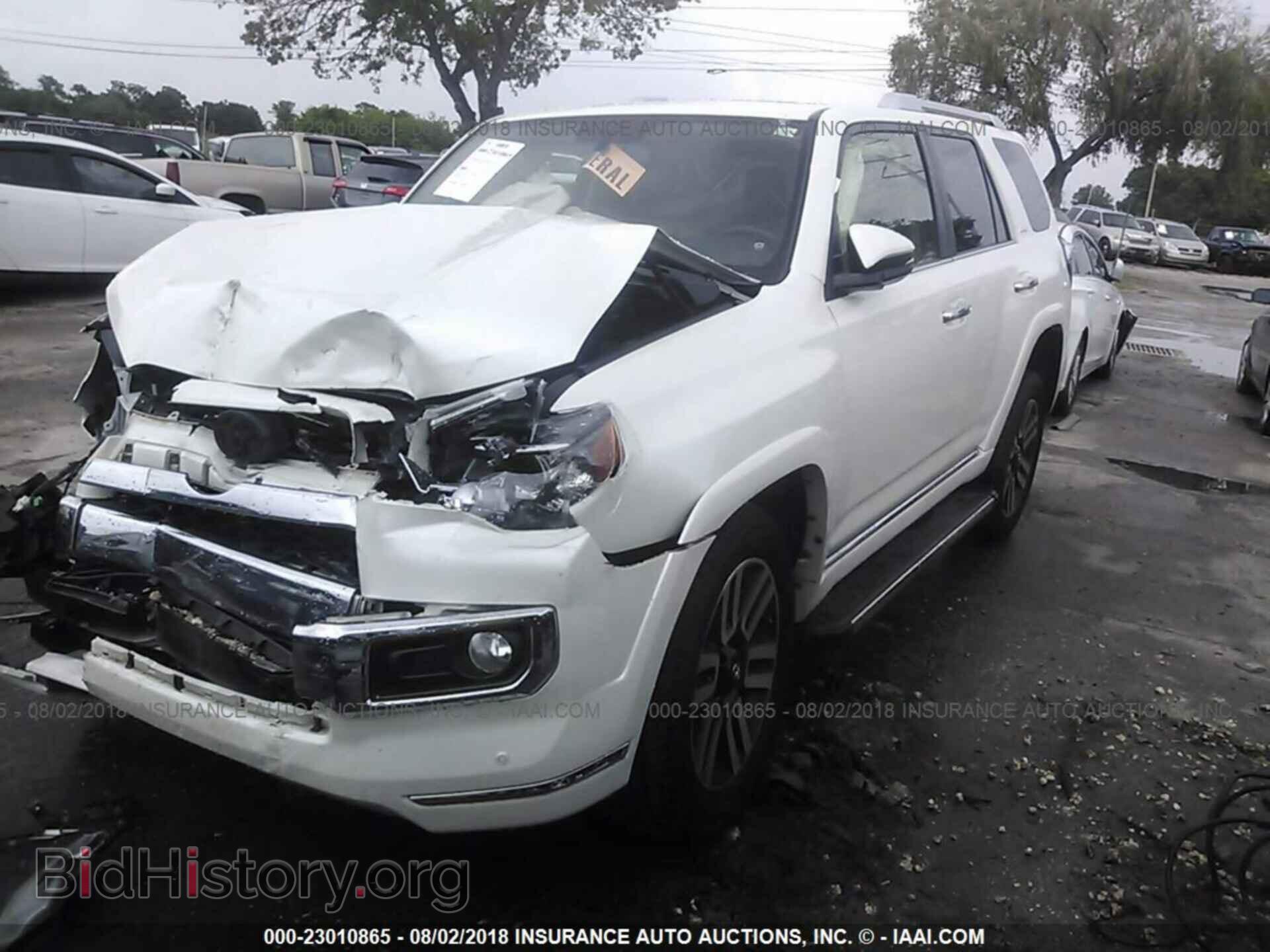 2014 Toyota 4runner - VIN: JTEBU5JR1E5160661 - Фото 2