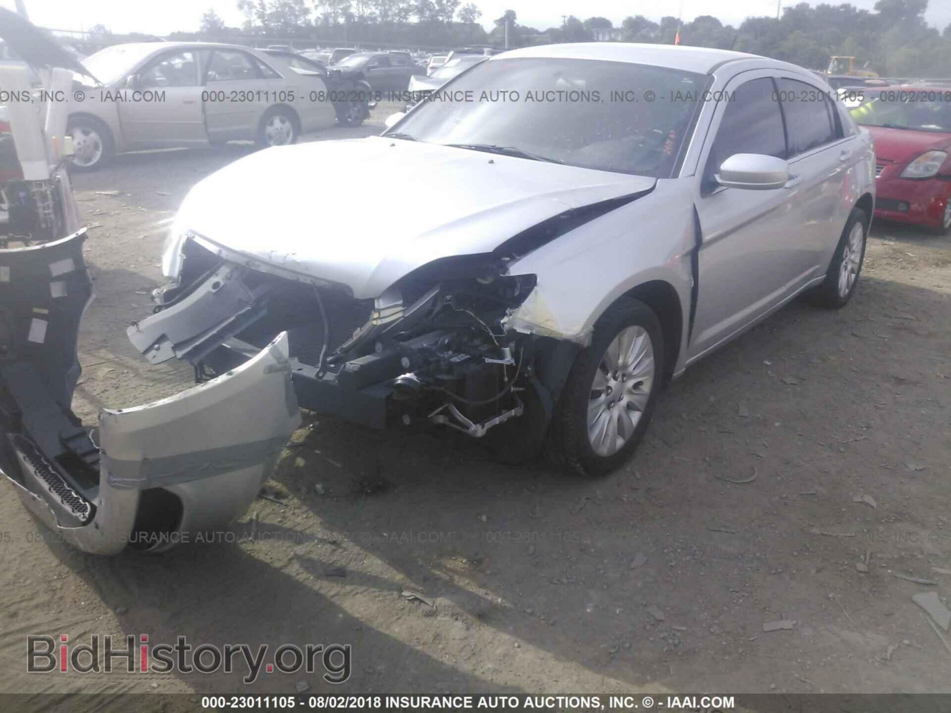 2012 Chrysler 200 - VIN: 1C3CCBAB2CN224771 - Photo 2