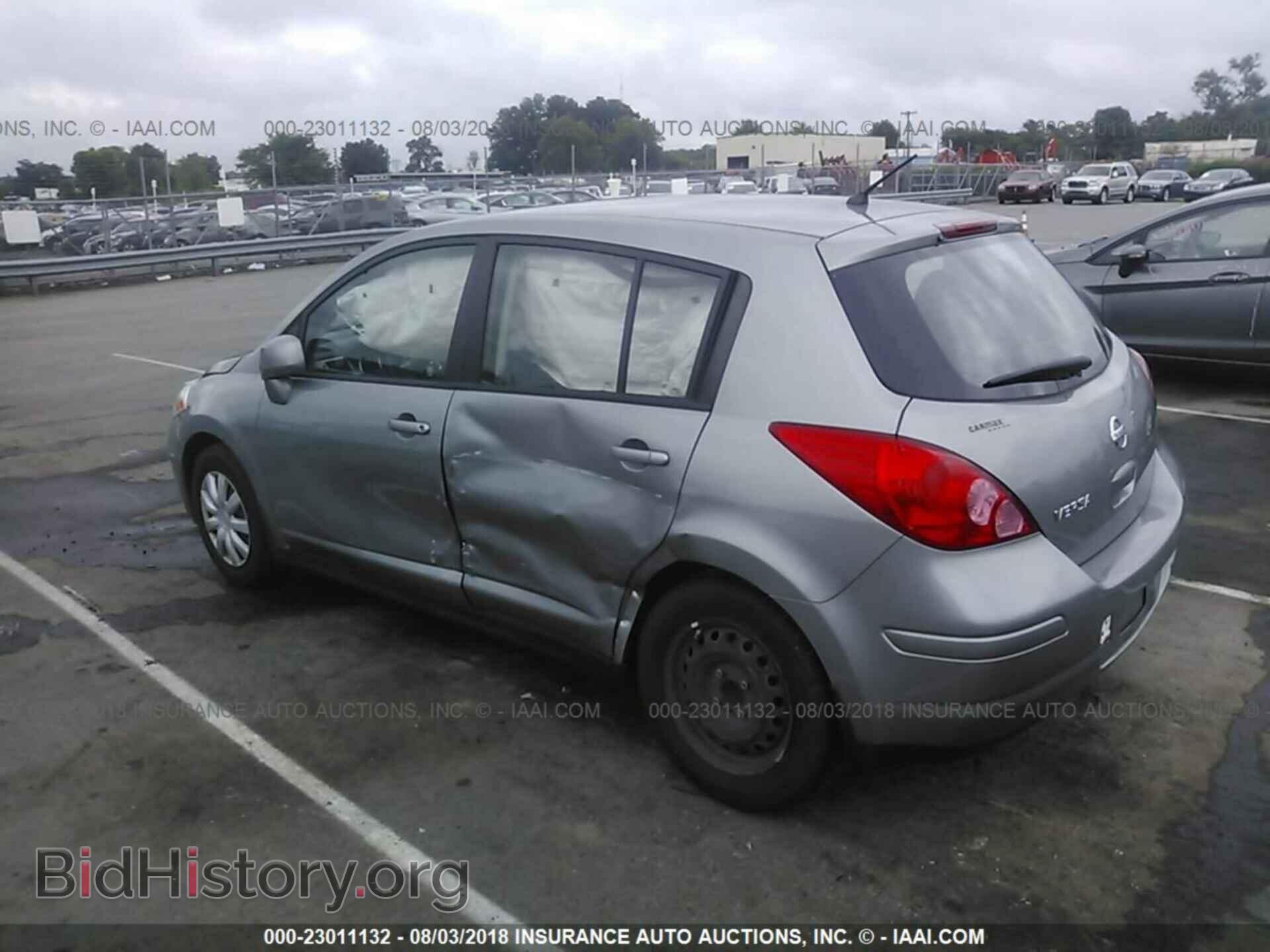 2011 Nissan Versa - VIN: 3N1BC1CP8BL376064 - Фото 3