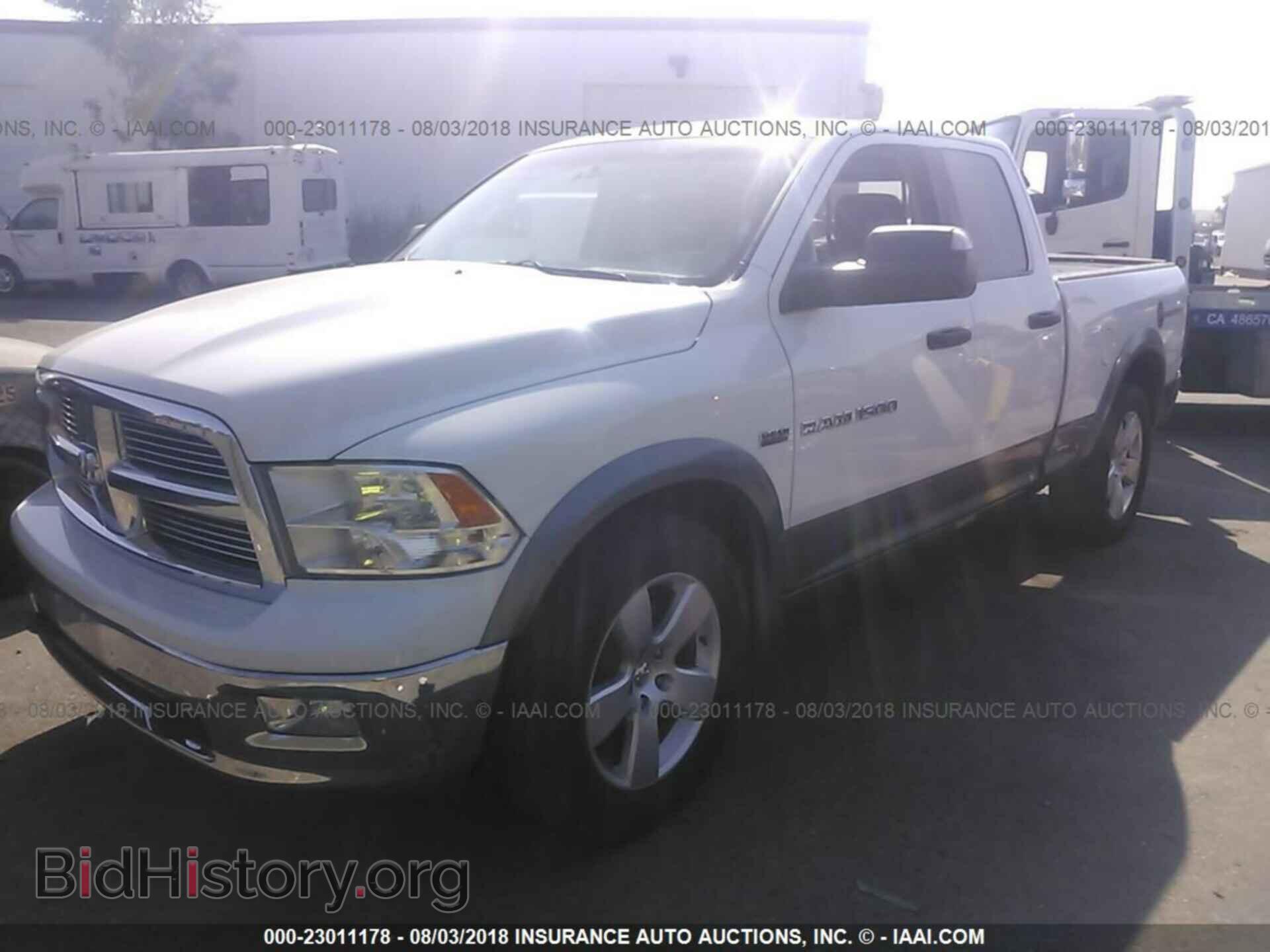 2011 Dodge Ram 1500 - VIN: 1D7RB1GT2BS570294 - Photo 2