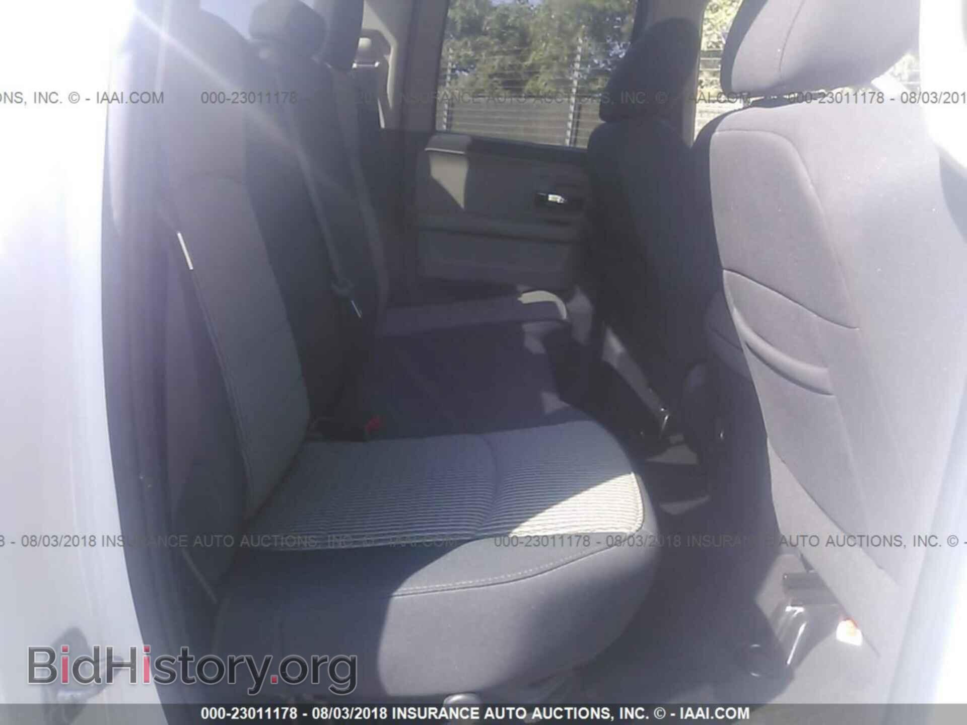 2011 Dodge Ram 1500 - VIN: 1D7RB1GT2BS570294 - Photo 8