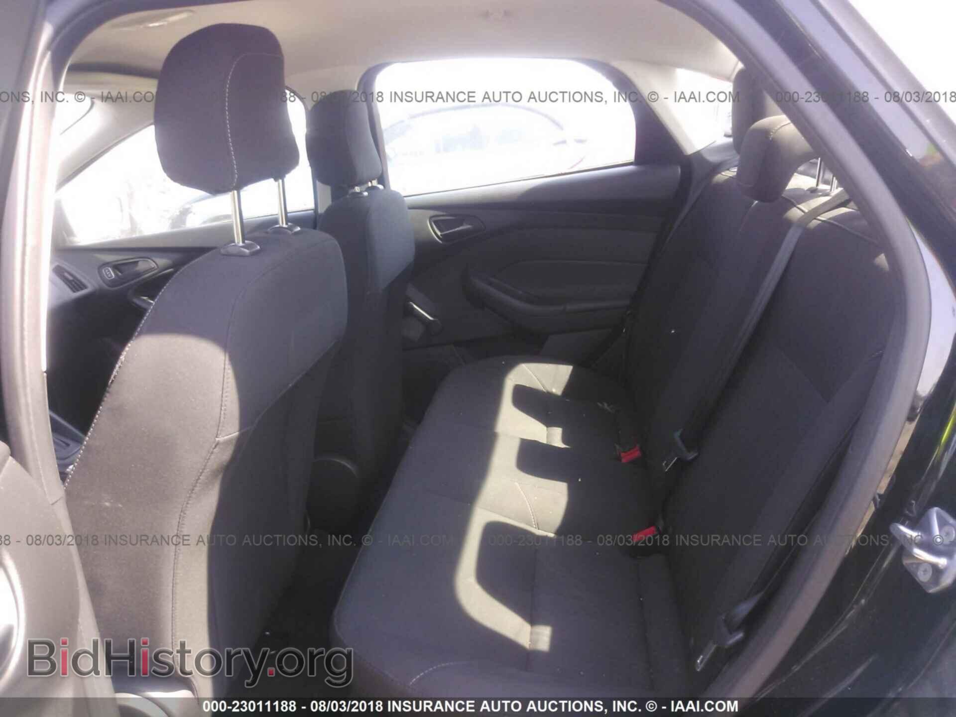 2016 Ford Focus - VIN: 1FADP3E24GL305685 - Photo 8