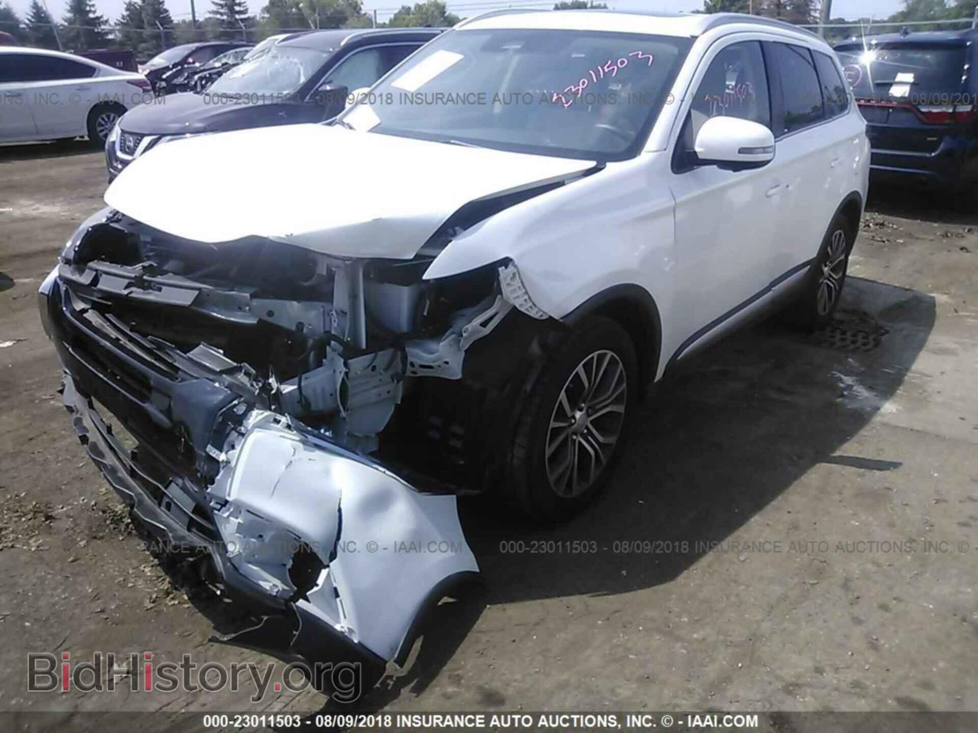 2017 Mitsubishi Outlander - VIN: JA4AD3A36HZ031287 - Фото 2