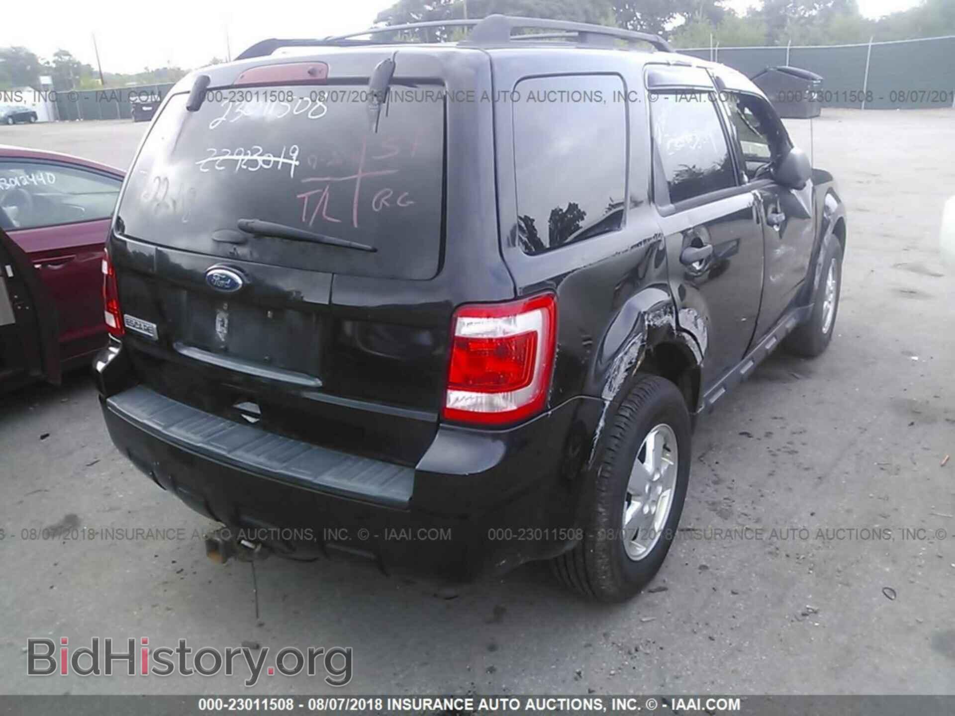 2011 Ford Escape - VIN: 1FMCU9D72BKB62065 - Фото 4