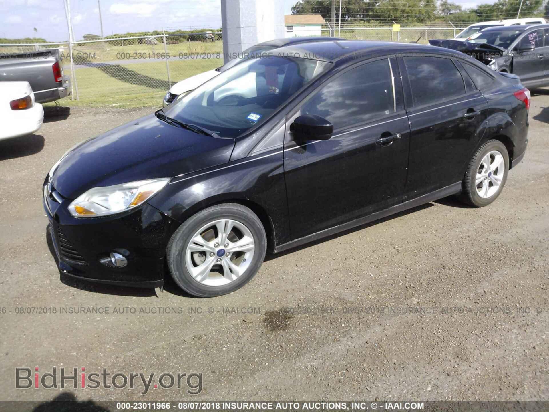2012 Ford Focus - VIN: 1FAHP3F22CL355088 - Photo 2