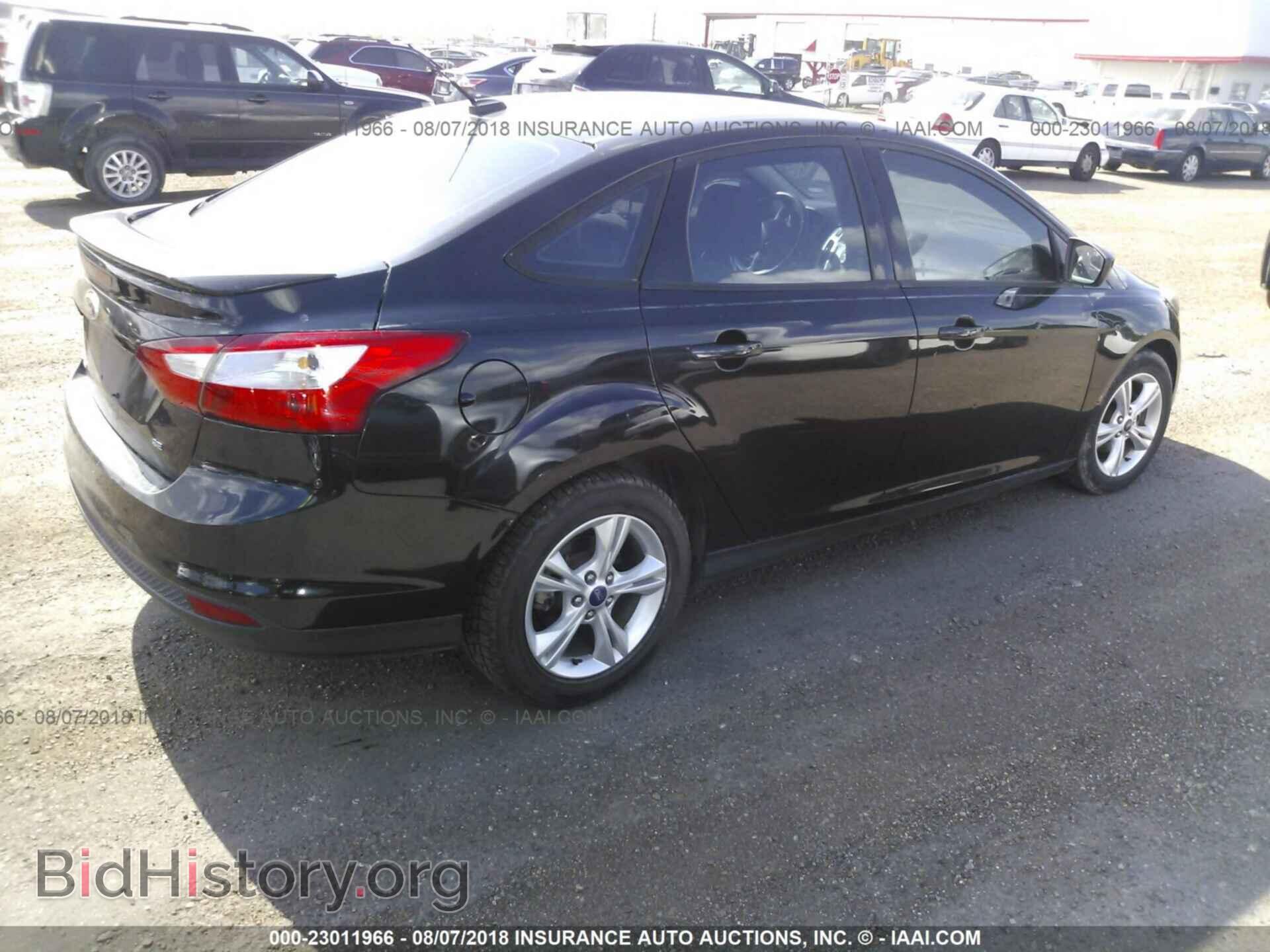 2012 Ford Focus - VIN: 1FAHP3F22CL355088 - Photo 4