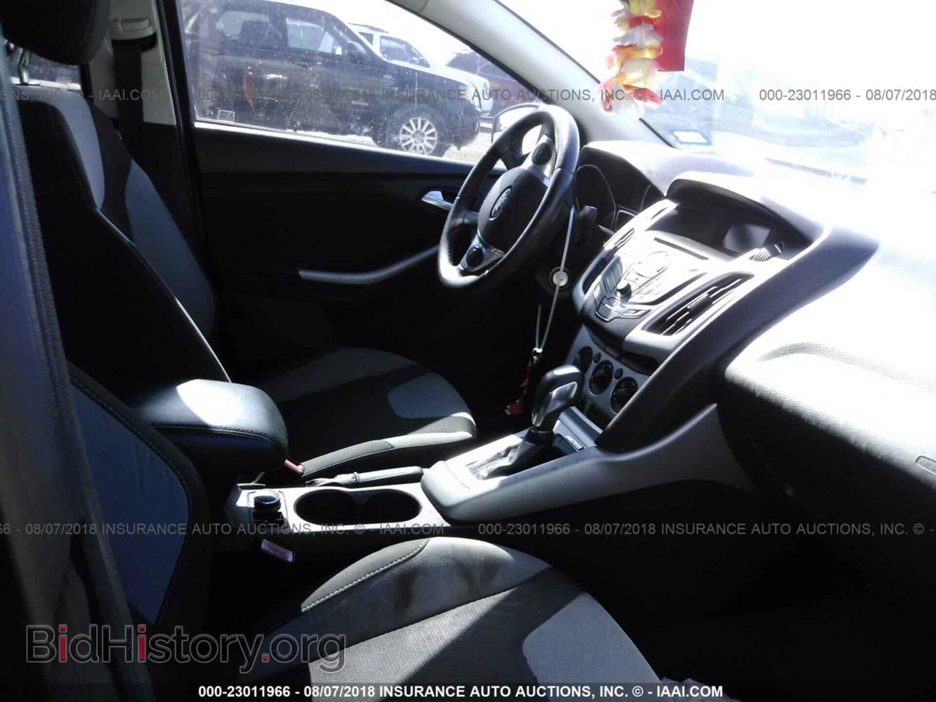 2012 Ford Focus - VIN: 1FAHP3F22CL355088 - Photo 5