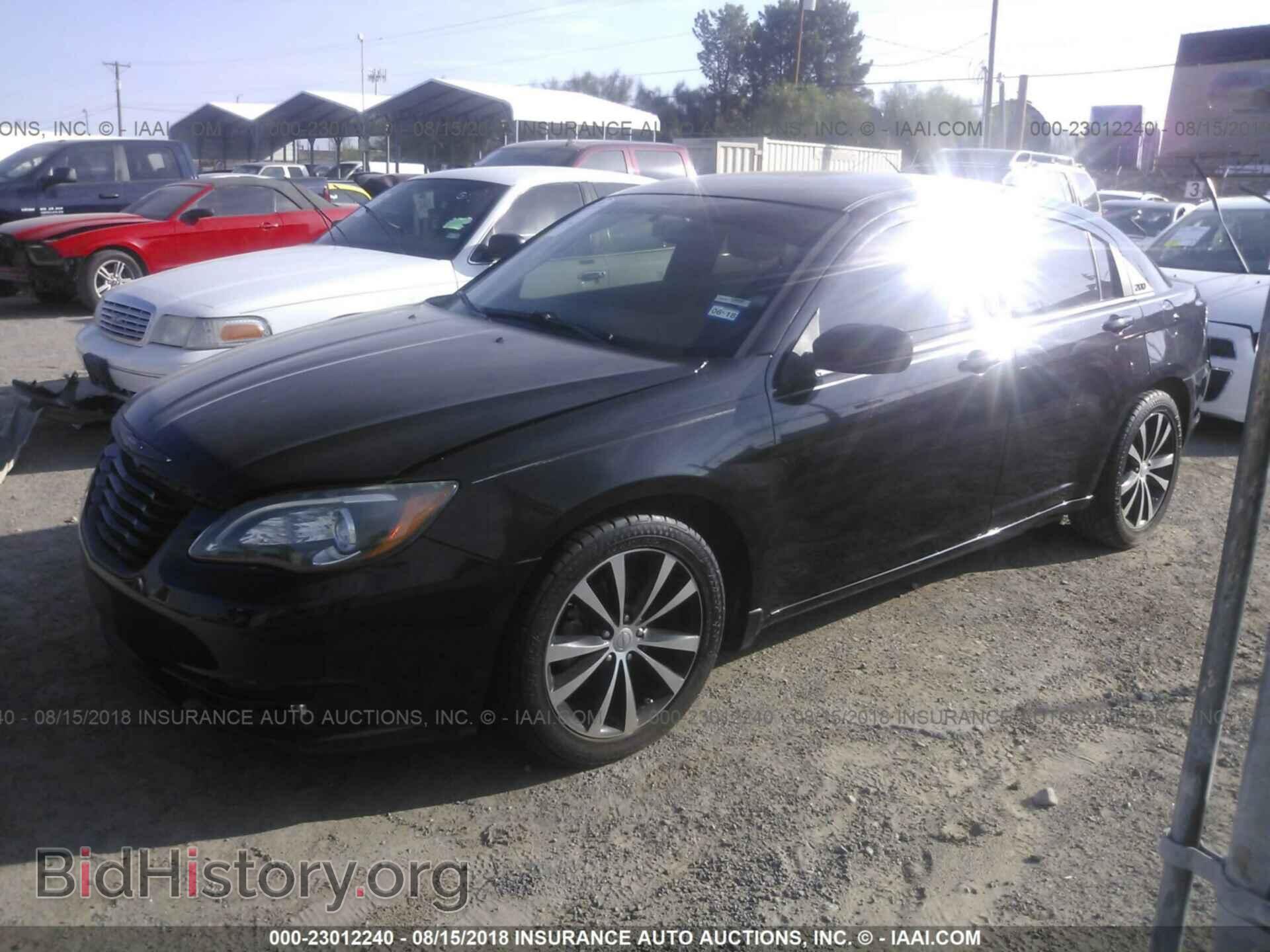 2012 Chrysler 200 - VIN: 1C3CCBBG3CN250127 - Фото 2