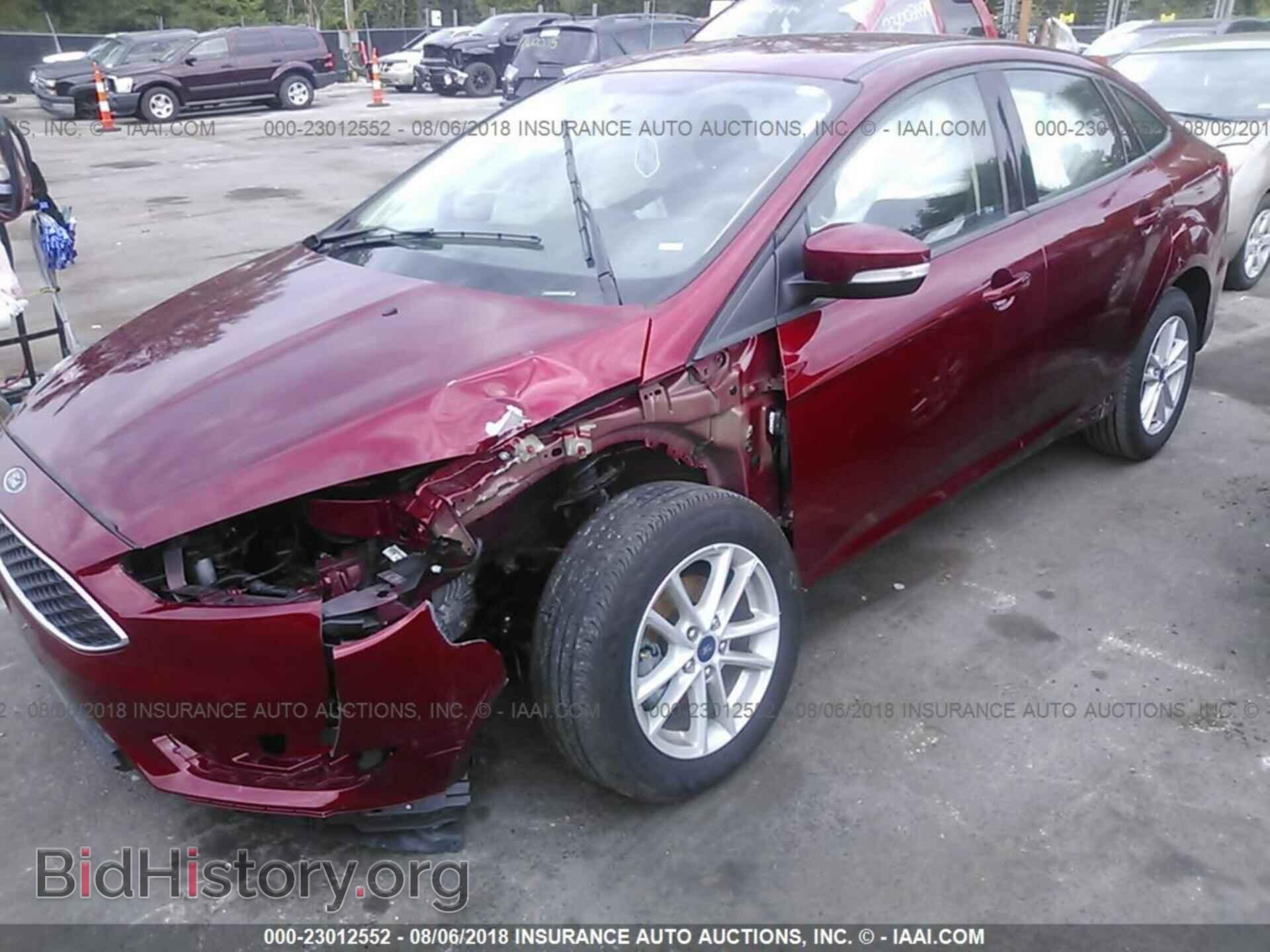 2017 Ford Focus - VIN: 1FADP3F25HL244833 - Фото 2