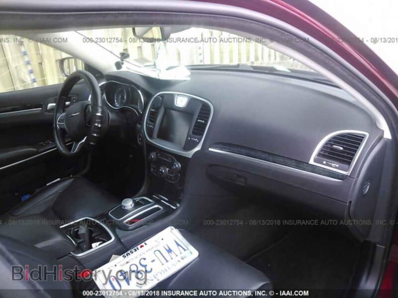 2016 Chrysler 300C (VIN 2C3CCAEG6GH334334) — photo 5 of 10