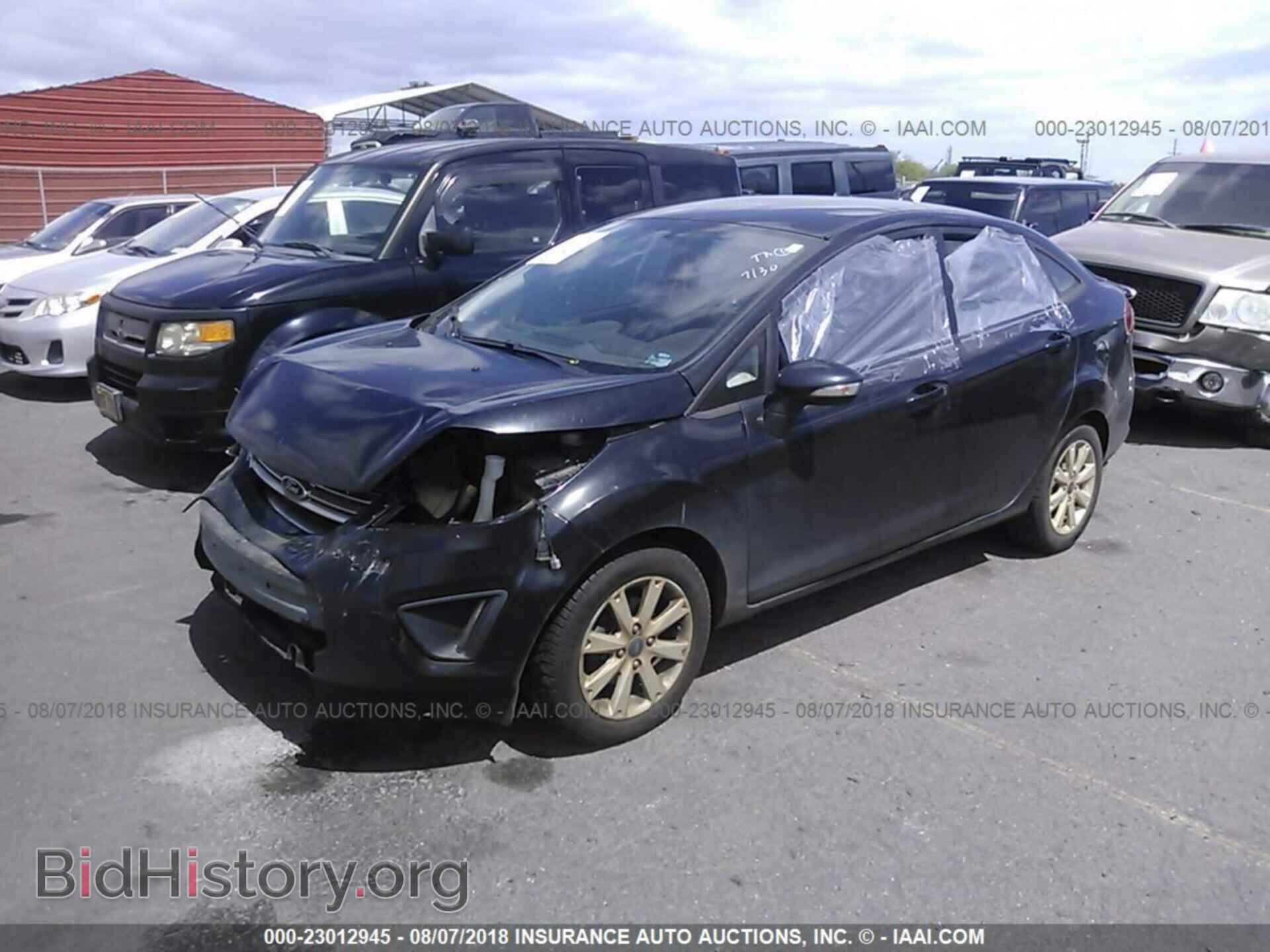 2013 Ford Fiesta - VIN: 3FADP4BJXDM214948 - Фото 2
