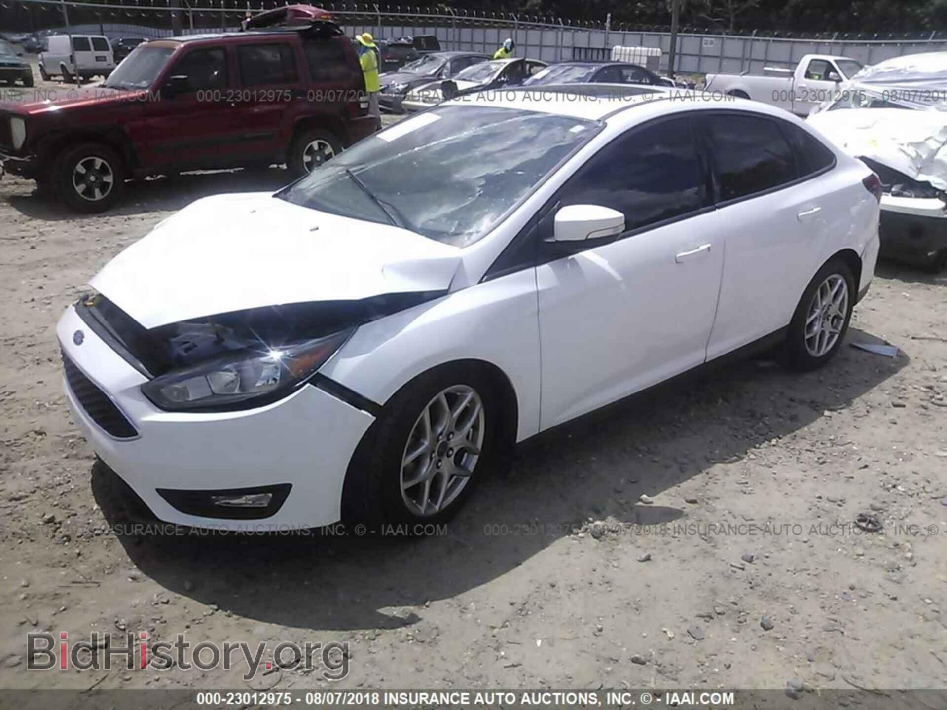 2015 Ford Focus - VIN: 1FADP3F26FL353881 - Фото 2