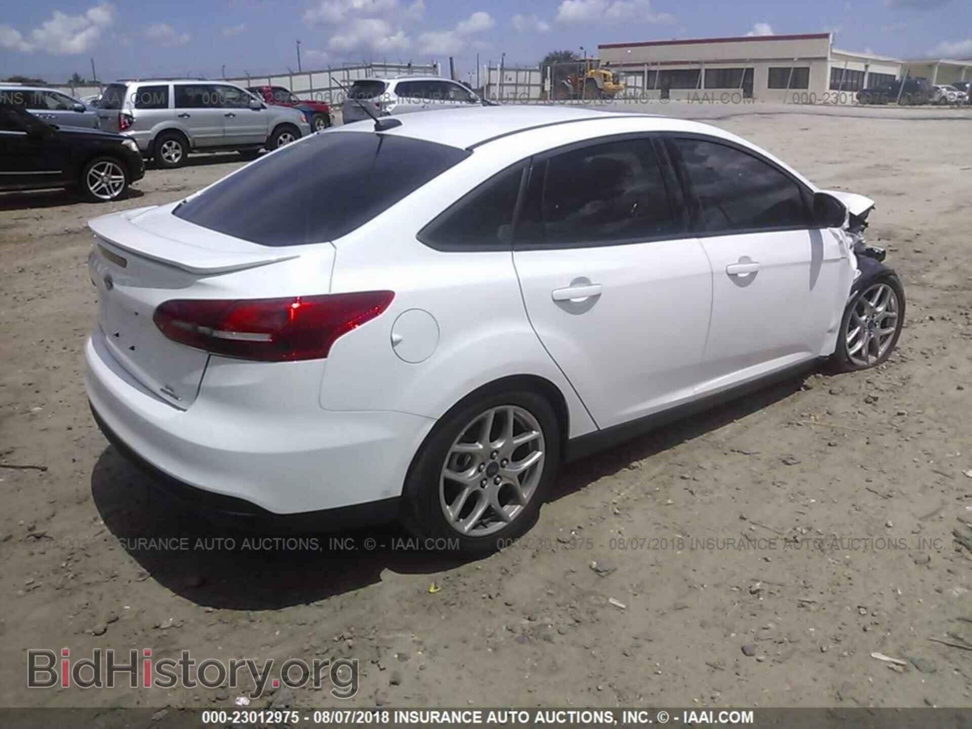 2015 Ford Focus - VIN: 1FADP3F26FL353881 - Фото 4