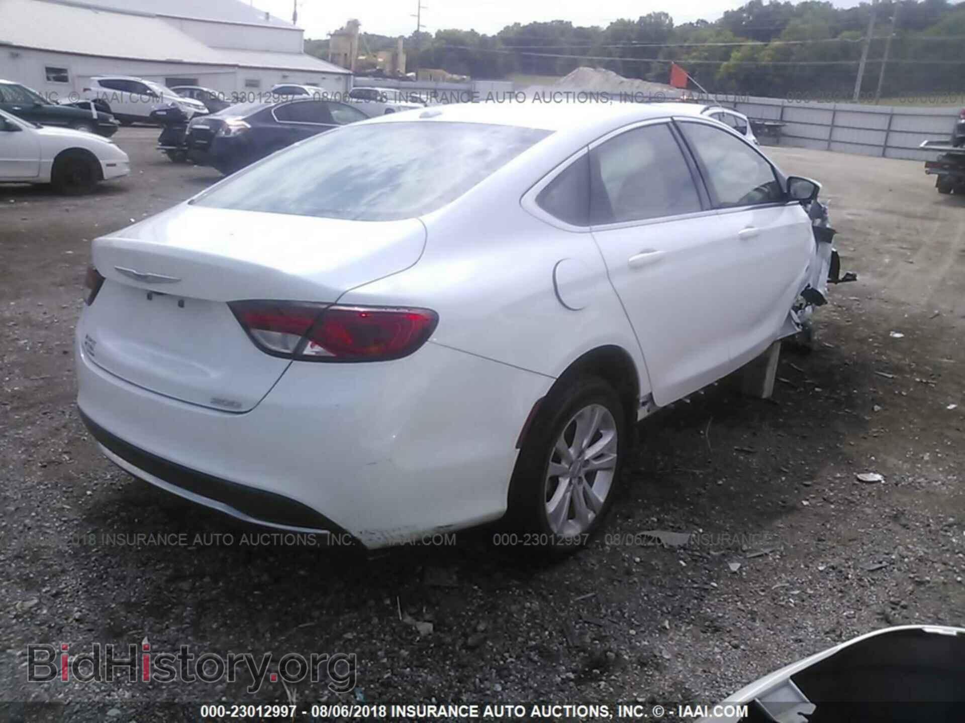2015 Chrysler 200 - VIN: 1C3CCCABXFN676008 - Photo 4