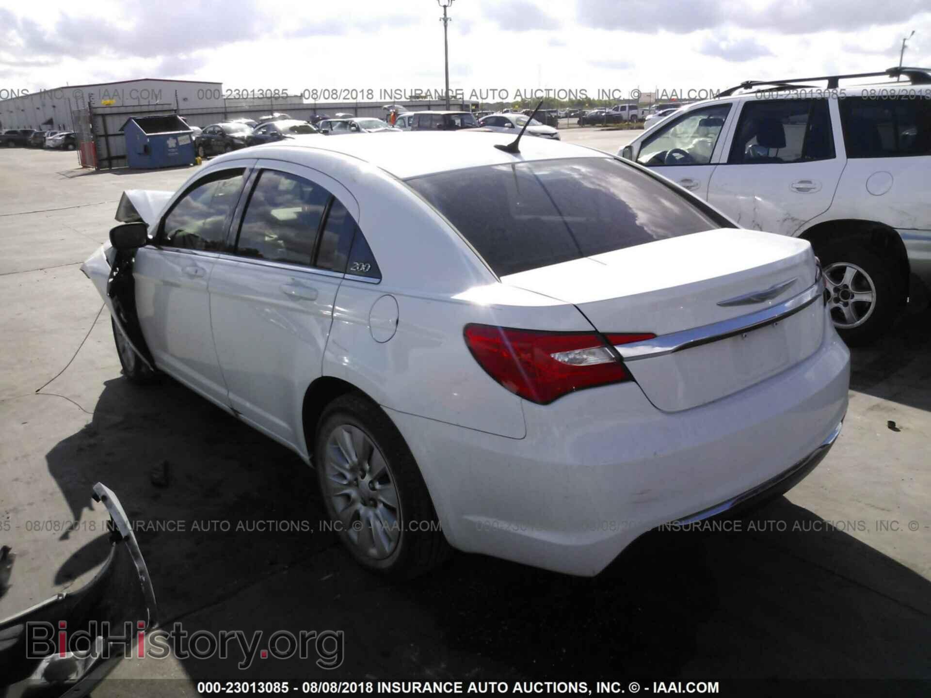 2014 Chrysler 200 - VIN: 1C3CCBAB4EN140969 - Photo 3