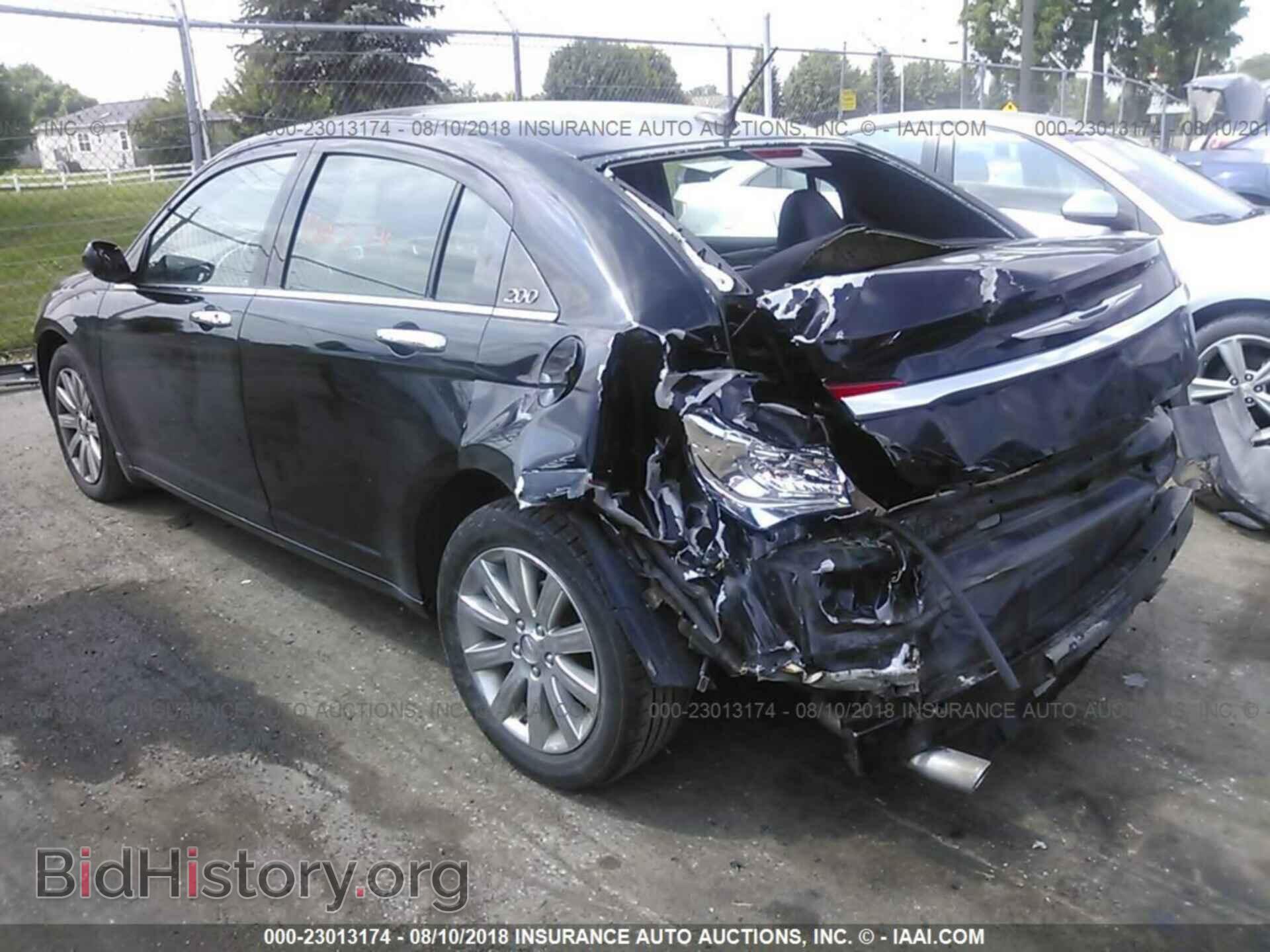 2014 Chrysler 200 - VIN: 1C3CCBCG0EN158653 - Photo 3