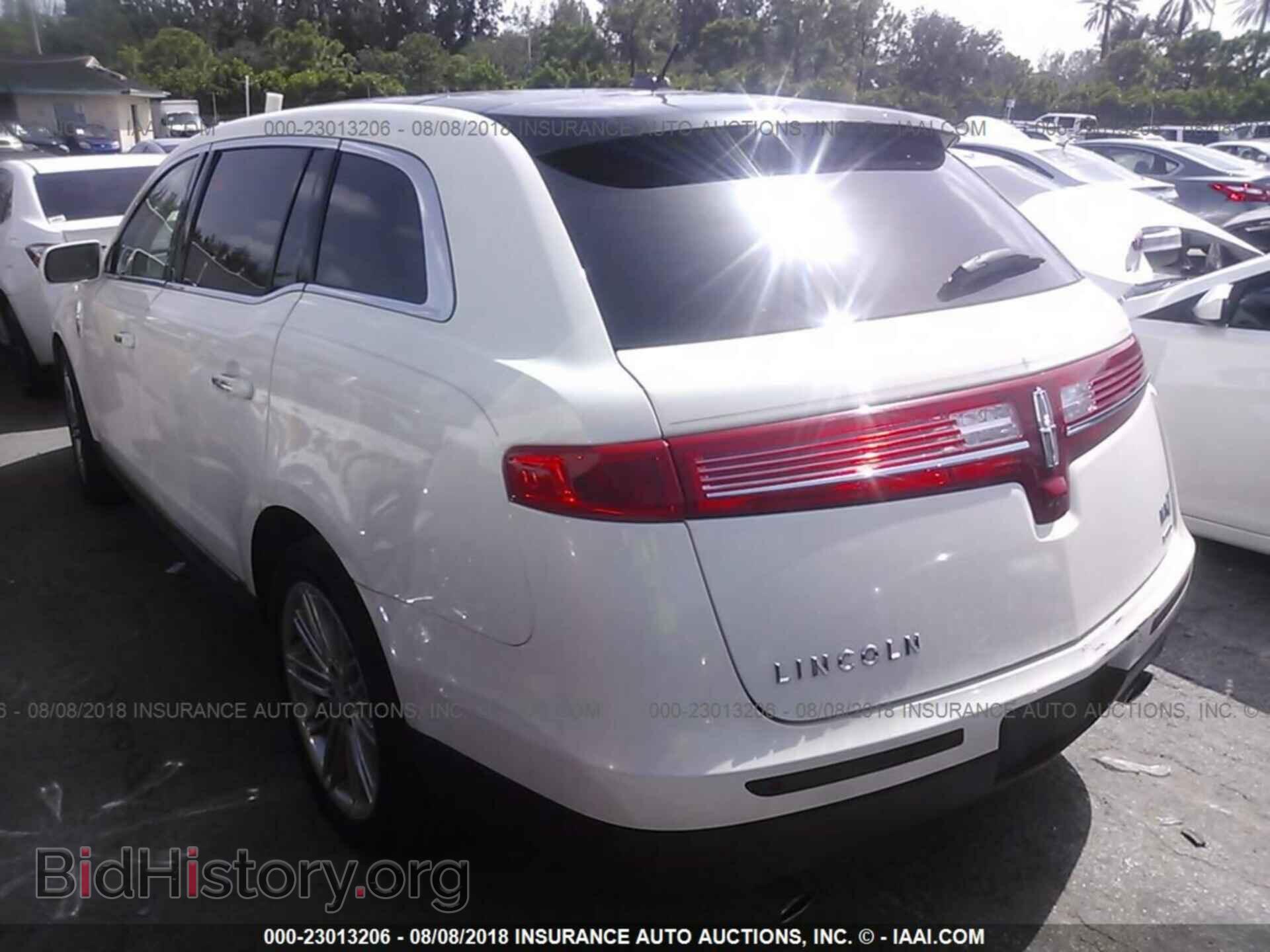 2013 Lincoln Mkt - VIN: 2LMHJ5AT7DBL56553 - Фото 3