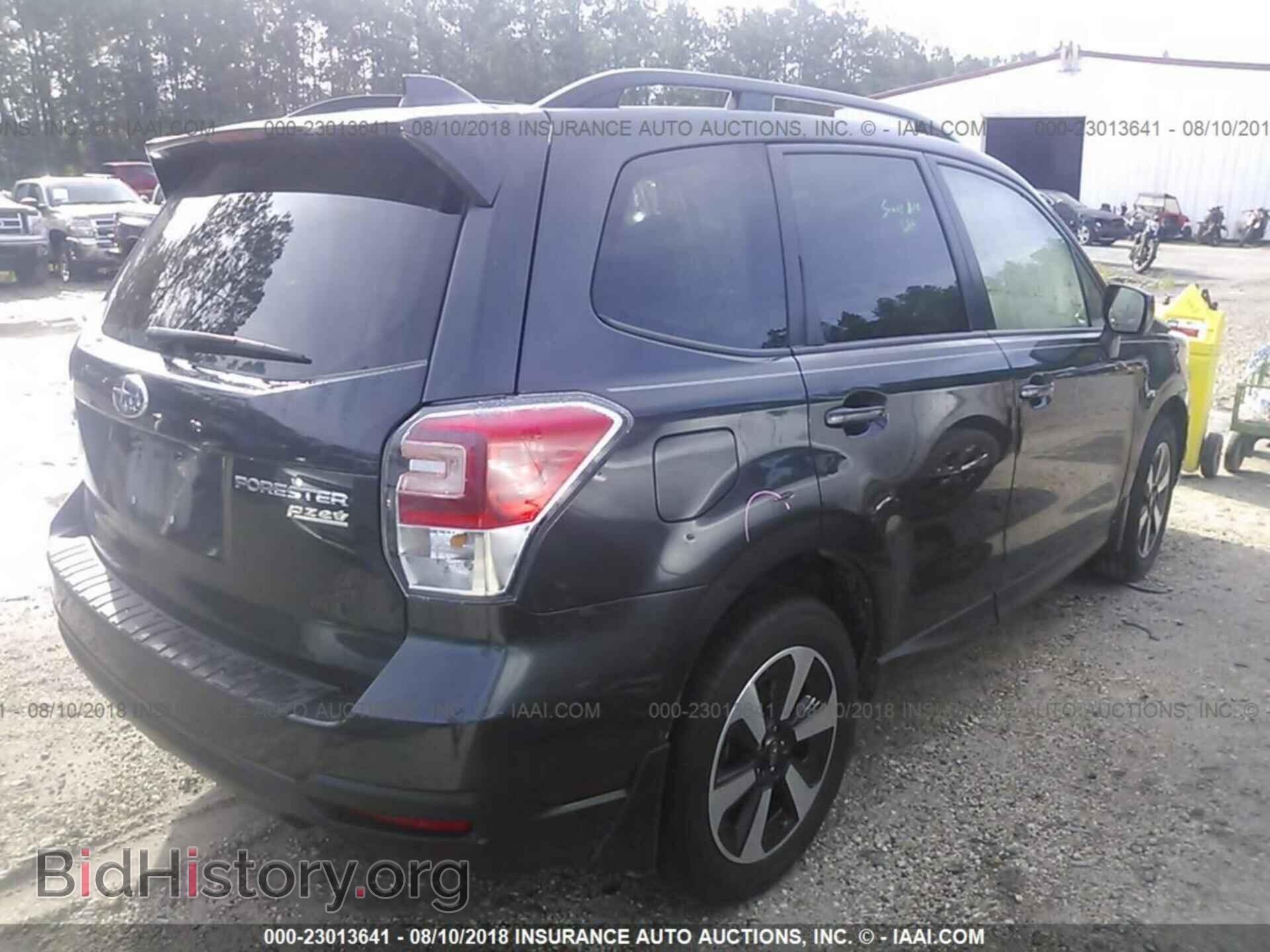 2017 Subaru Forester - VIN: JF2SJAGC1HH468071 - Фото 4
