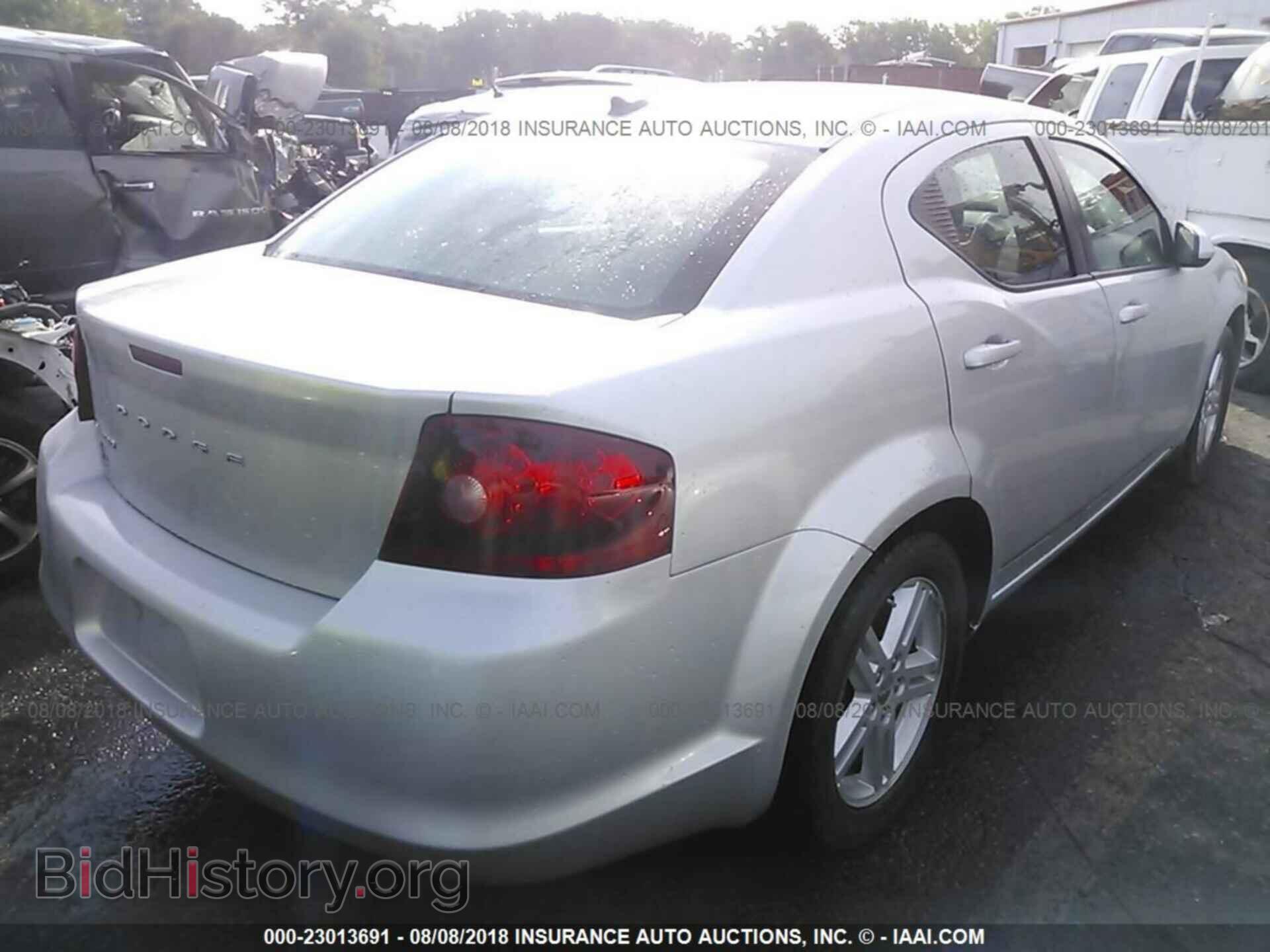 2011 Dodge Avenger - VIN: 1B3BD1FB4BN528191 - Photo 4