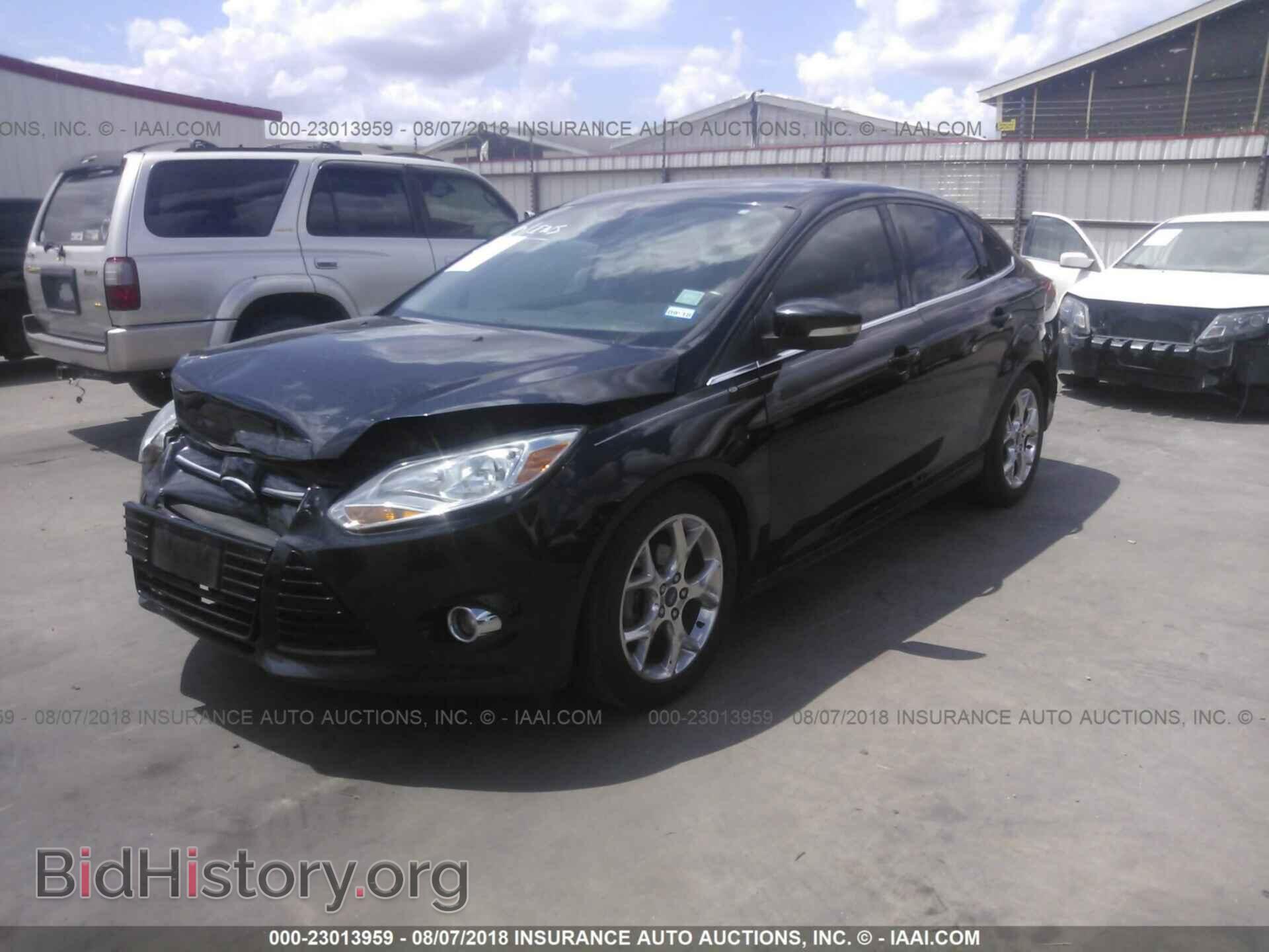 2012 Ford Focus - VIN: 1FAHP3H28CL294567 - Фото 2