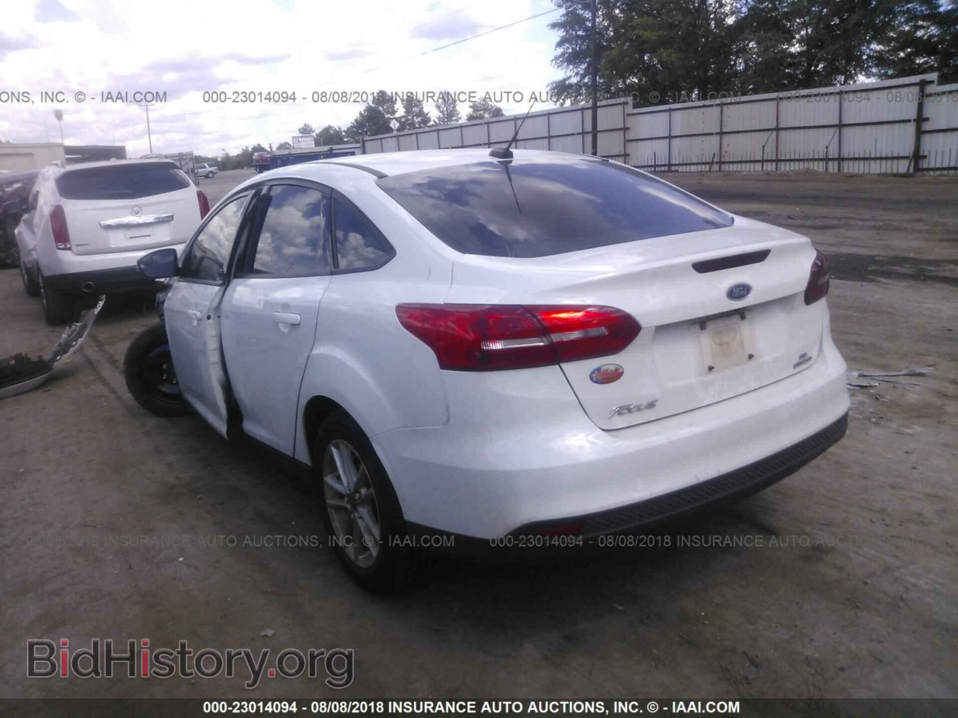 2016 Ford Focus - VIN: 1FADP3F25GL262523 - Фото 3