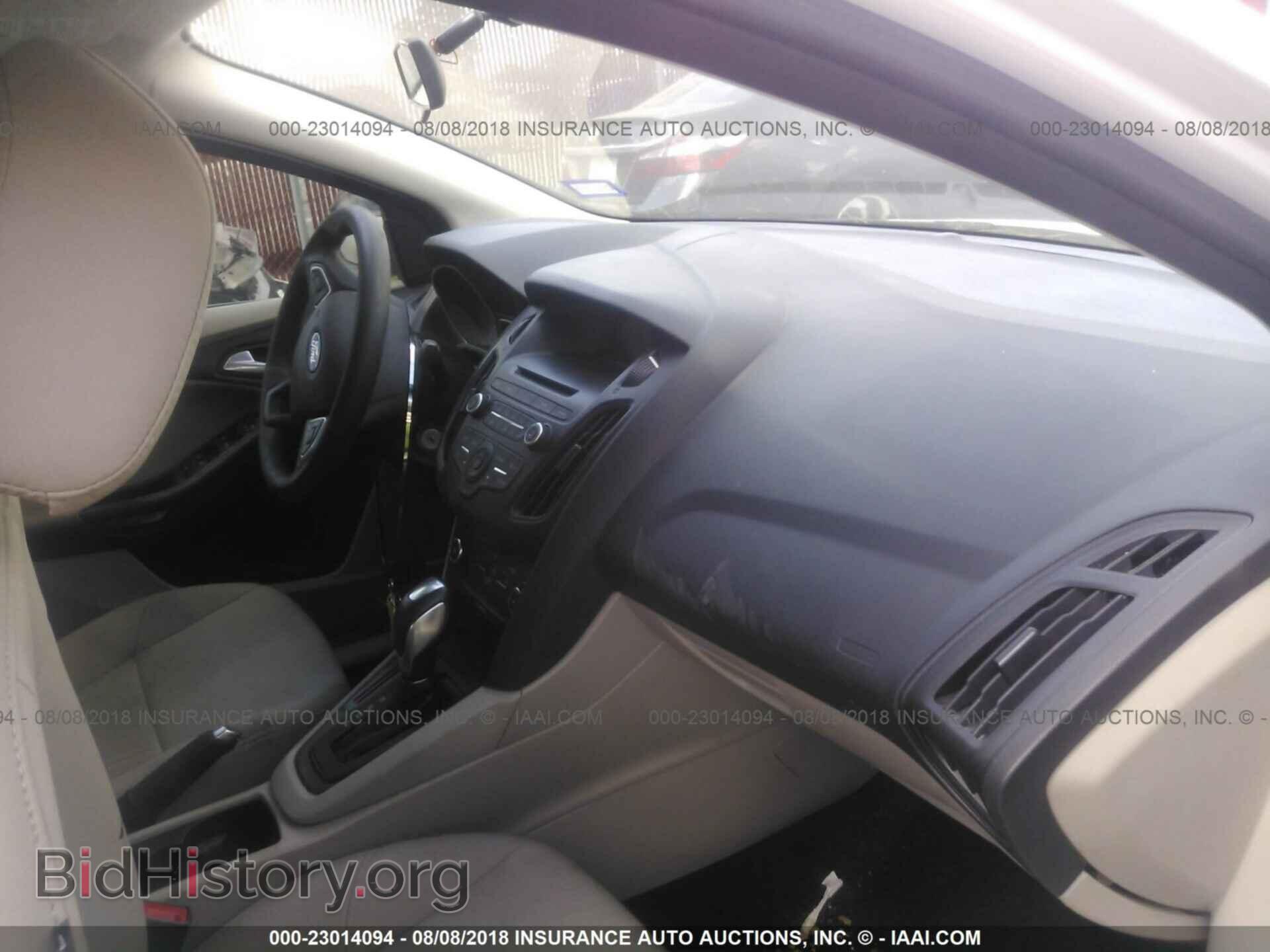 2016 Ford Focus - VIN: 1FADP3F25GL262523 - Фото 5