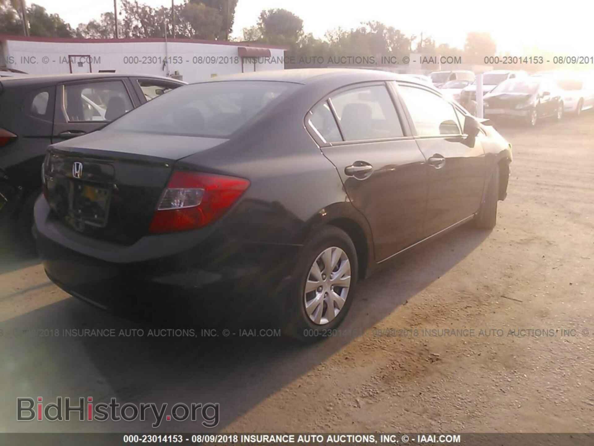 2012 Honda Civic - VIN: 2HGFB2F50CH306085 - Photo 4