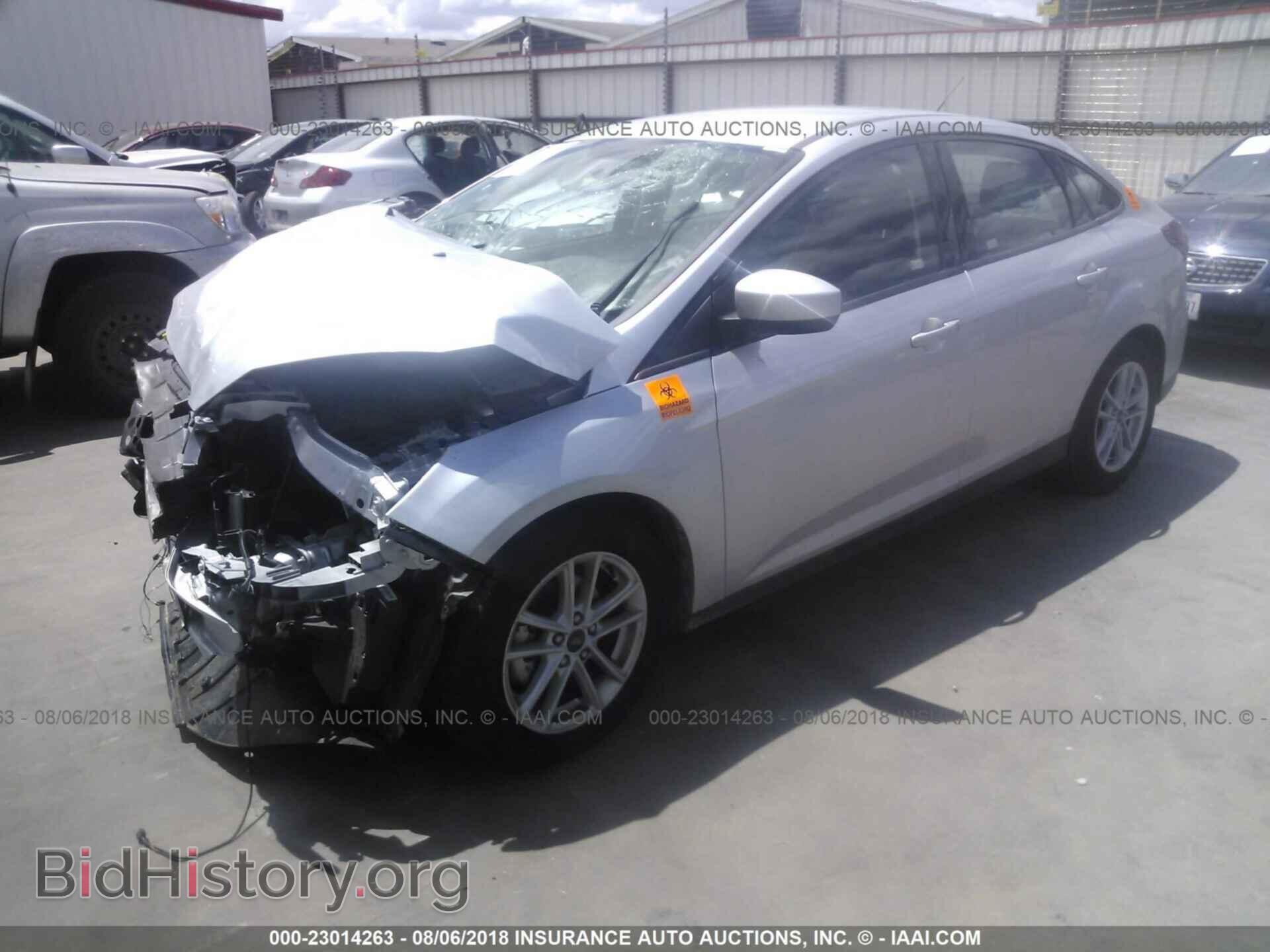 2018 Ford Focus - VIN: 1FADP3F2XJL212336 - Фото 2